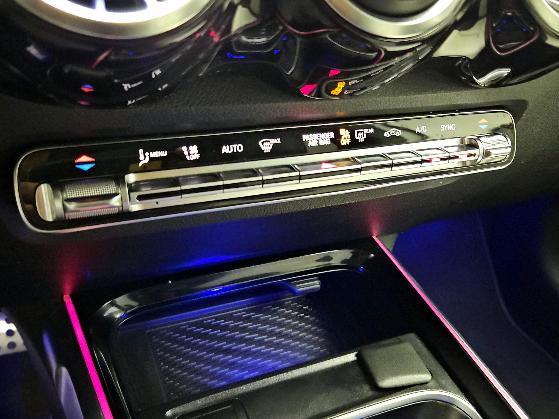 Thumbnail: 2023 Mercedes-Benz GLB - 16