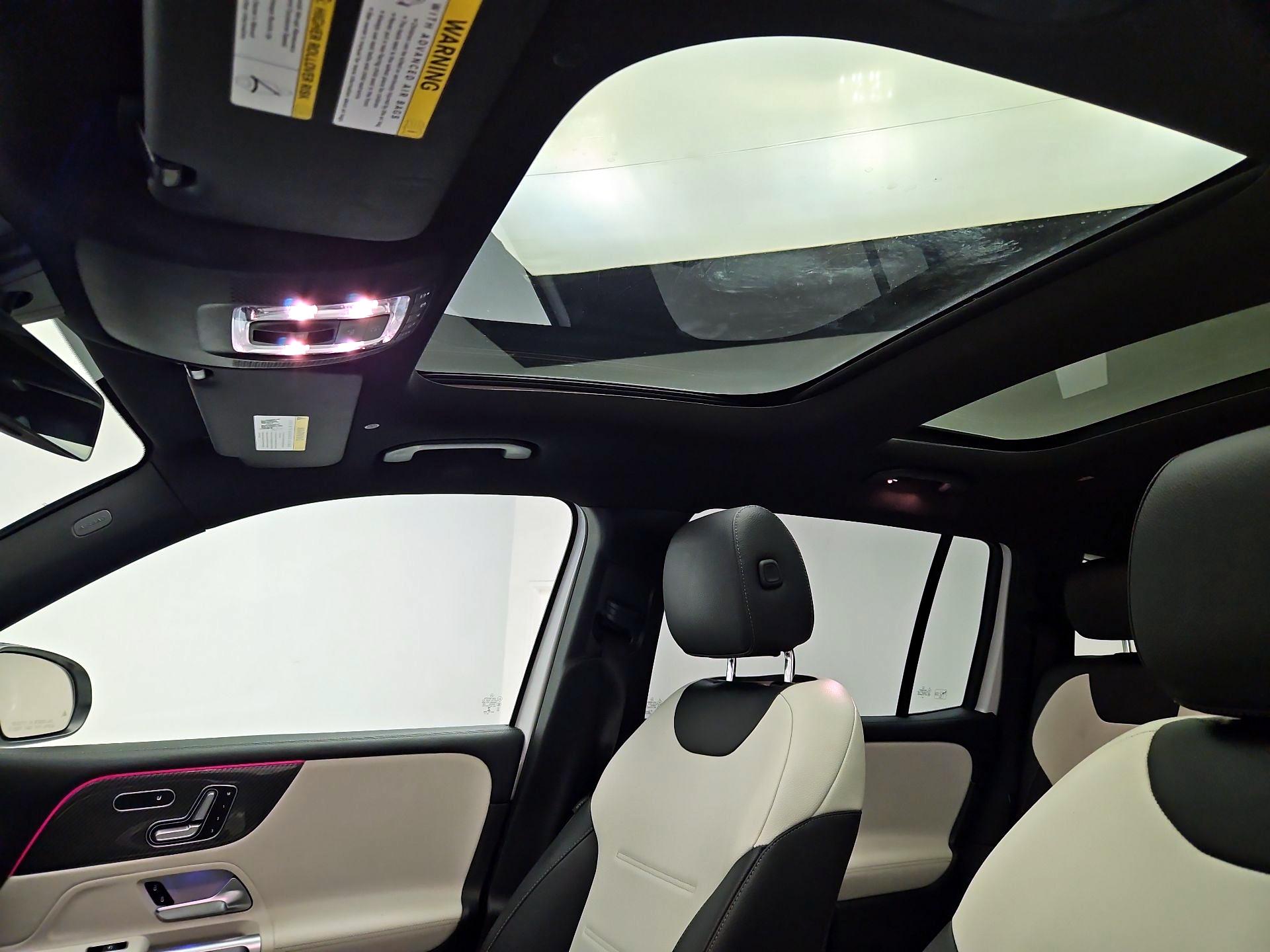 Thumbnail: 2023 Mercedes-Benz GLB - 19