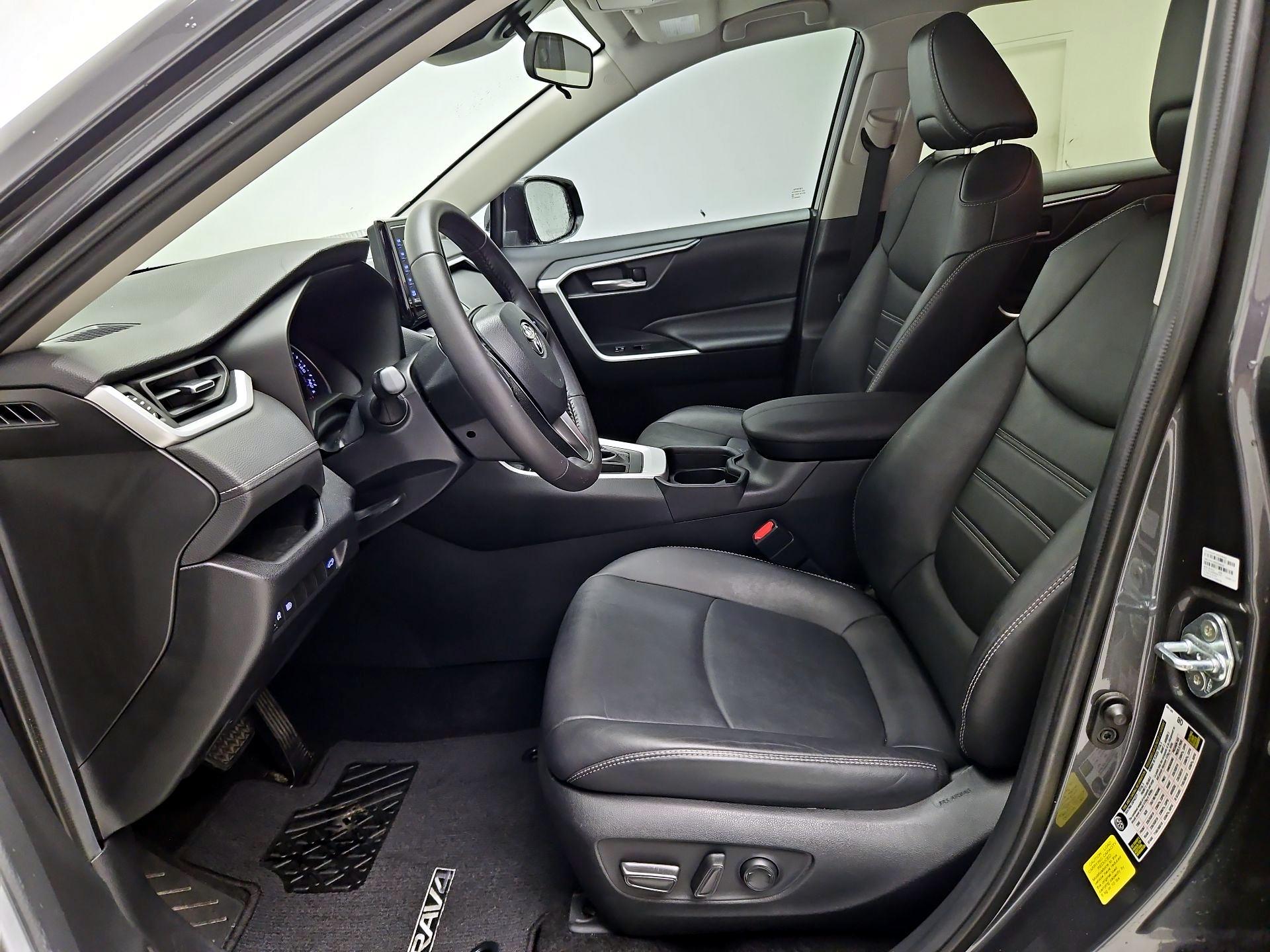 Thumbnail: 2021 Toyota RAV4 - 11