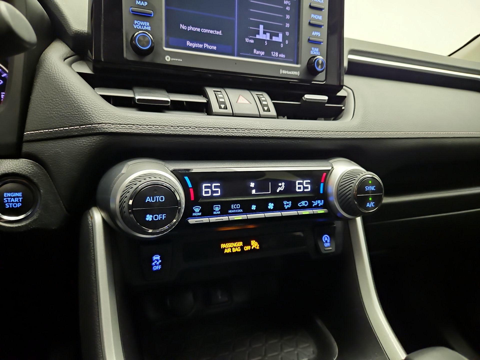 Thumbnail: 2021 Toyota RAV4 - 15