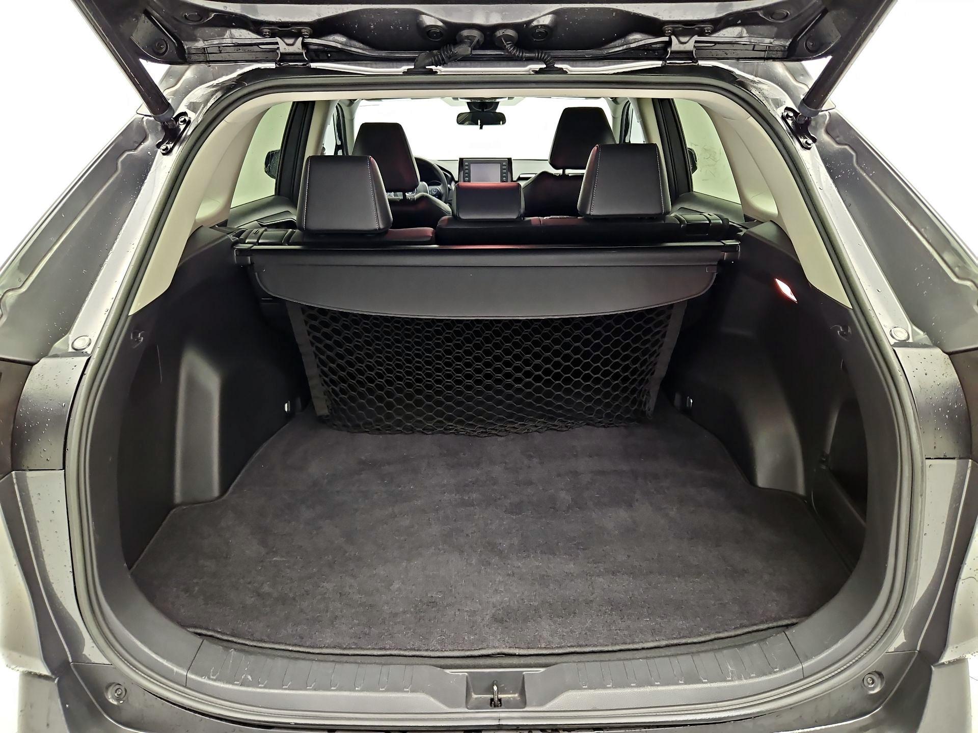 Thumbnail: 2021 Toyota RAV4 - 18