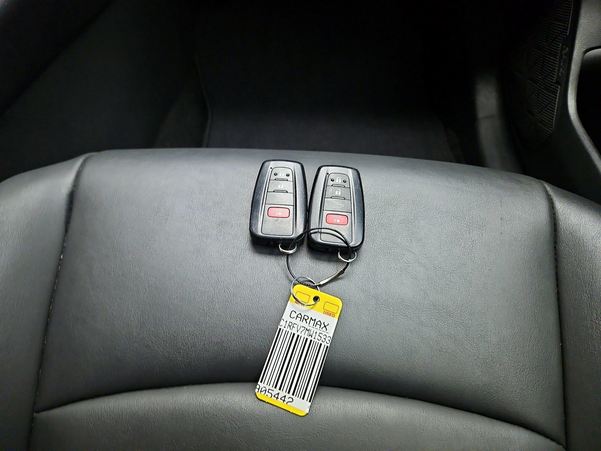 Thumbnail: 2021 Toyota RAV4 - 20