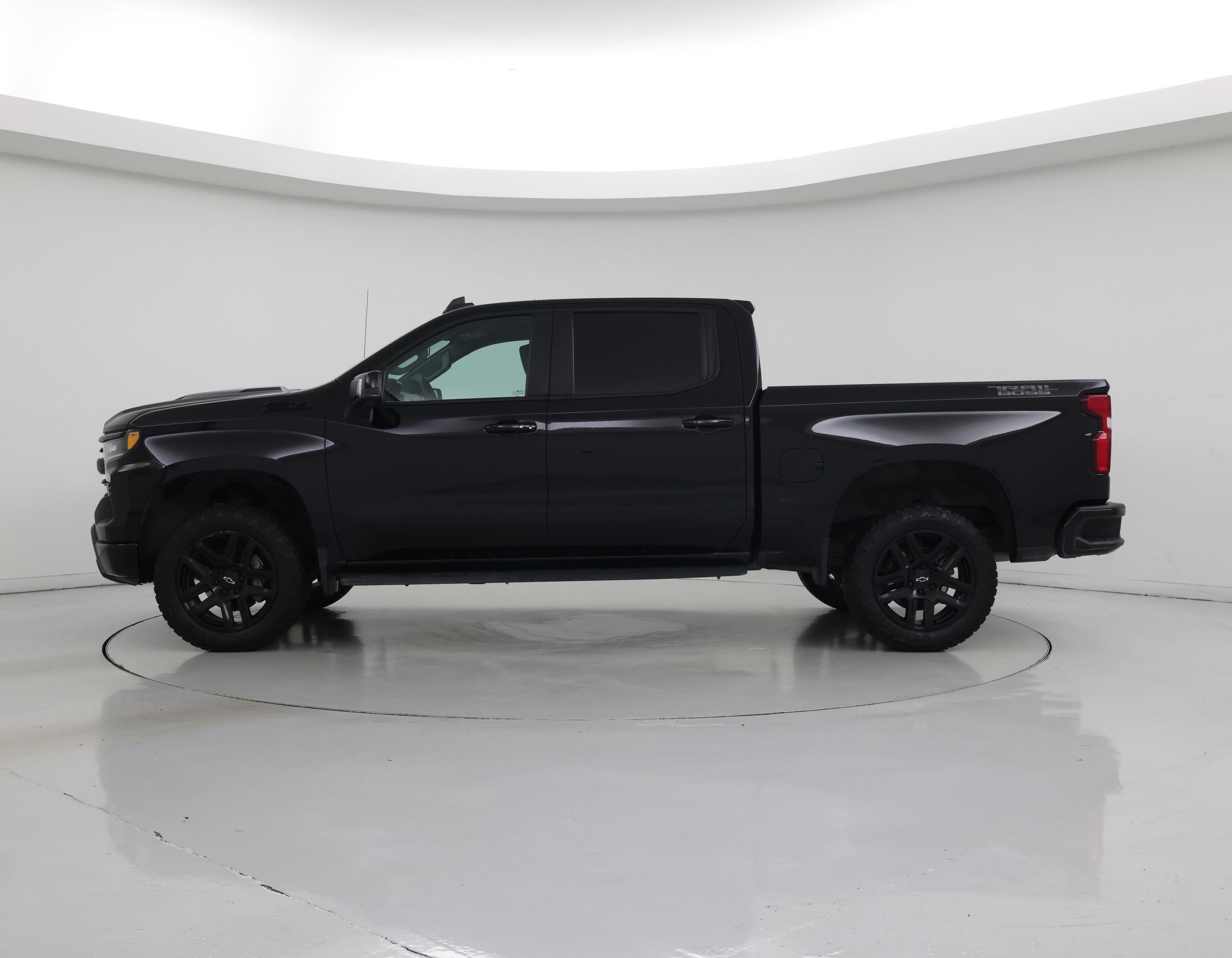 Thumbnail: 2023 Chevrolet Silverado 1500 - 3