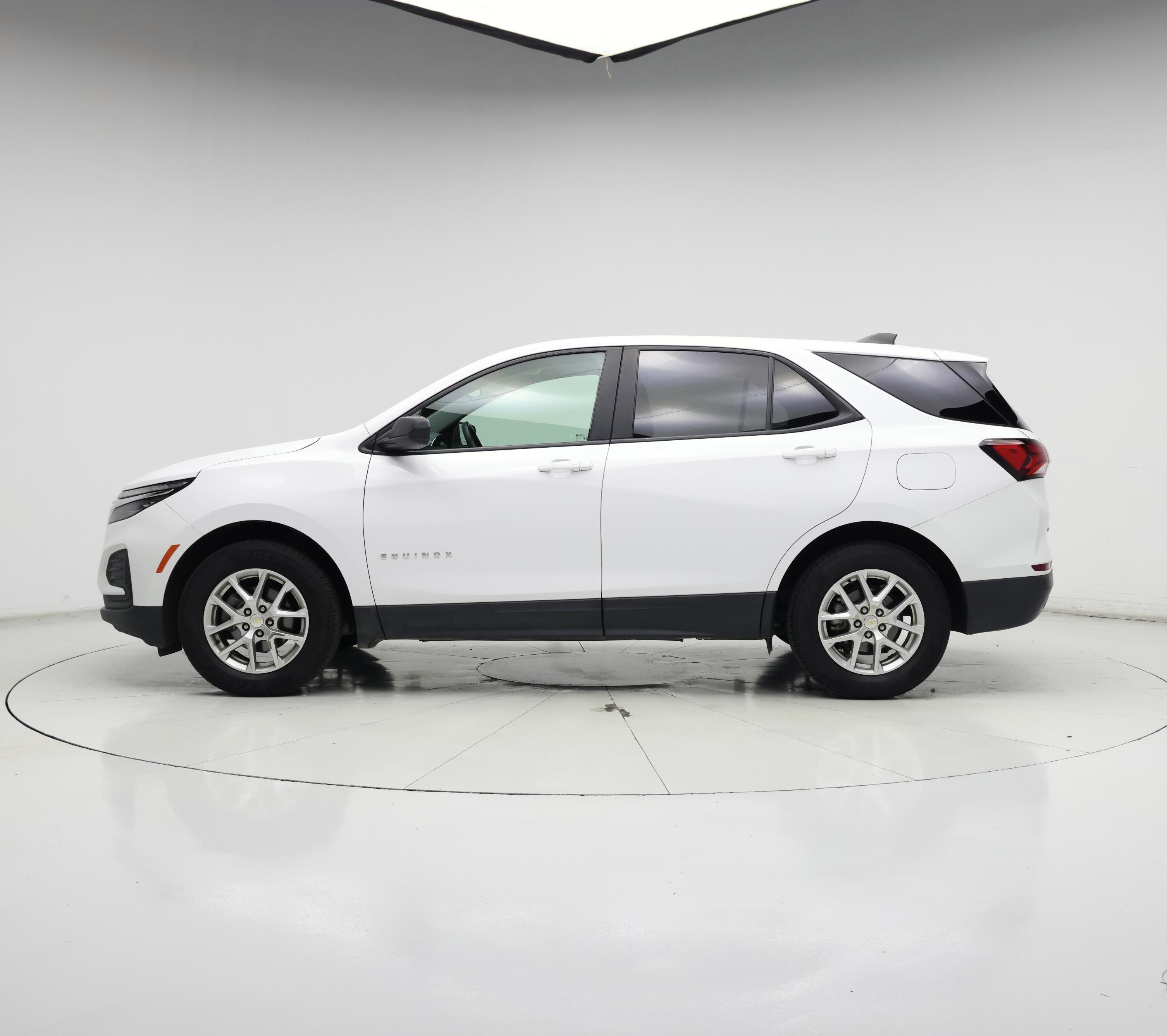 Thumbnail: 2023 Chevrolet Equinox - 3