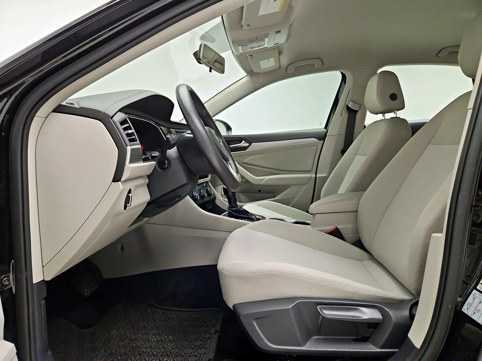 Thumbnail: 2021 Volkswagen Jetta - 11