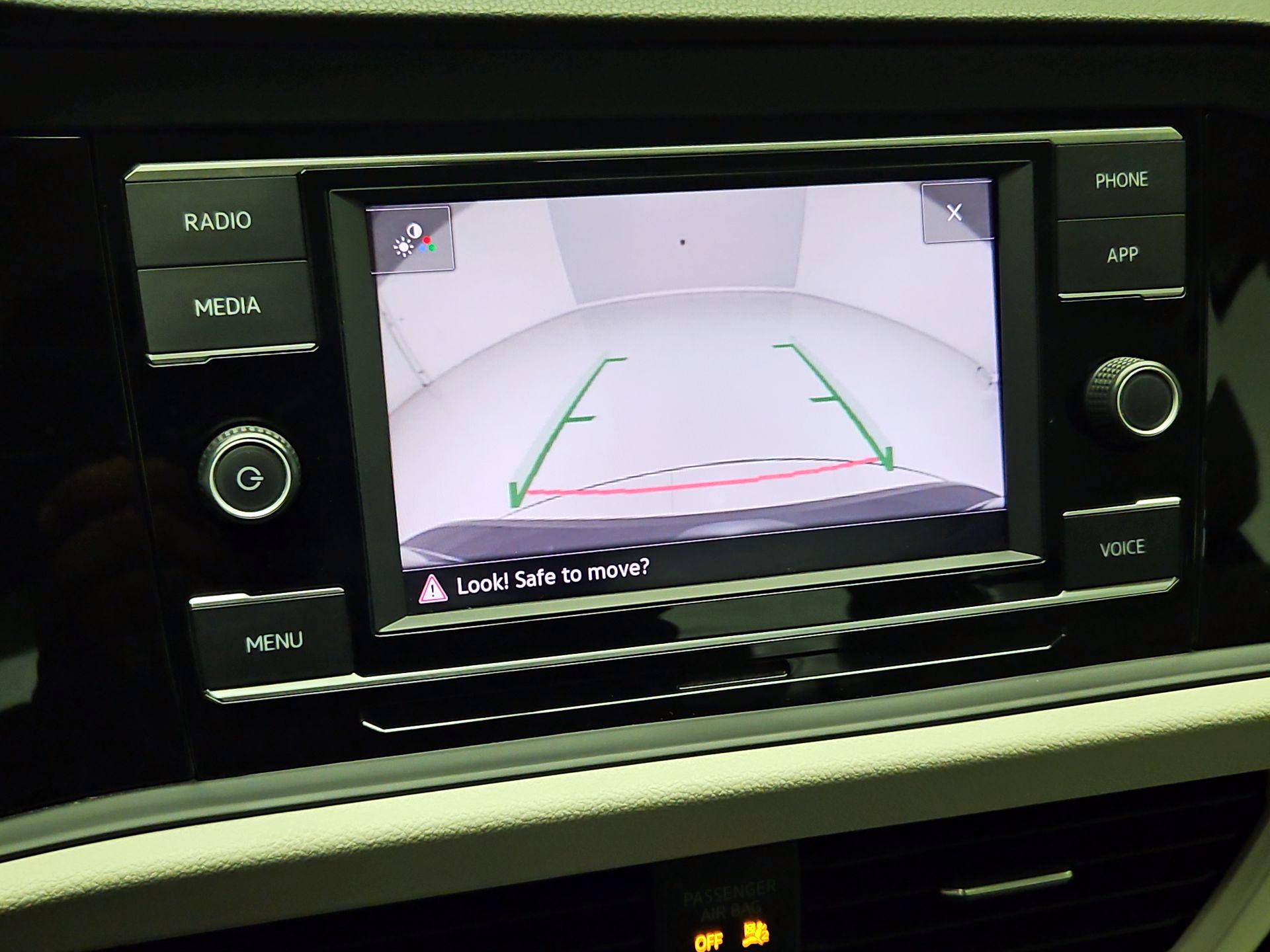 Thumbnail: 2021 Volkswagen Jetta - 14