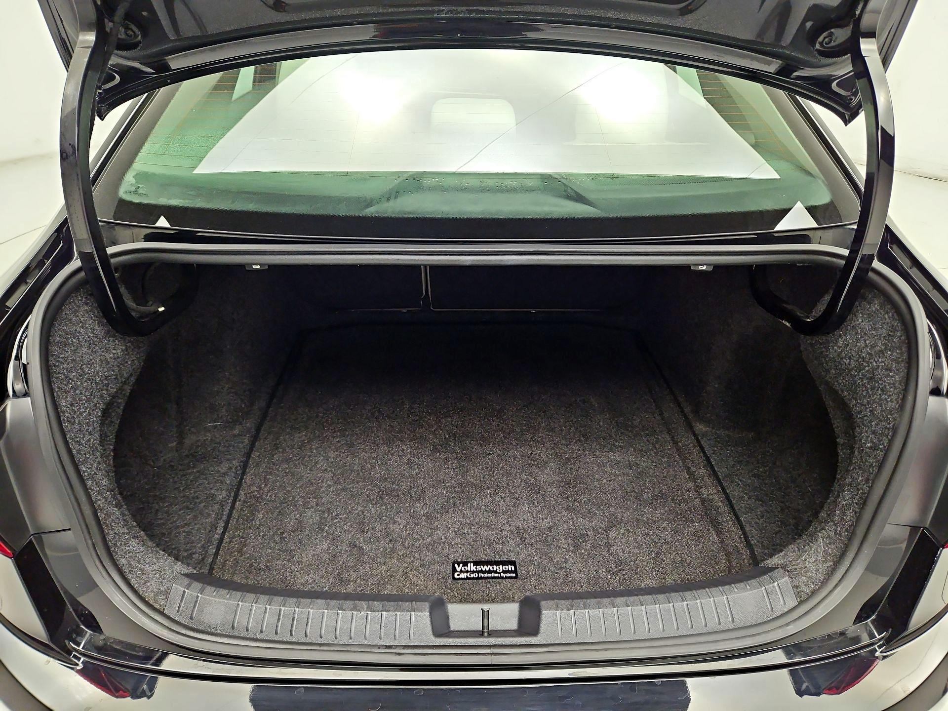 Thumbnail: 2021 Volkswagen Jetta - 20