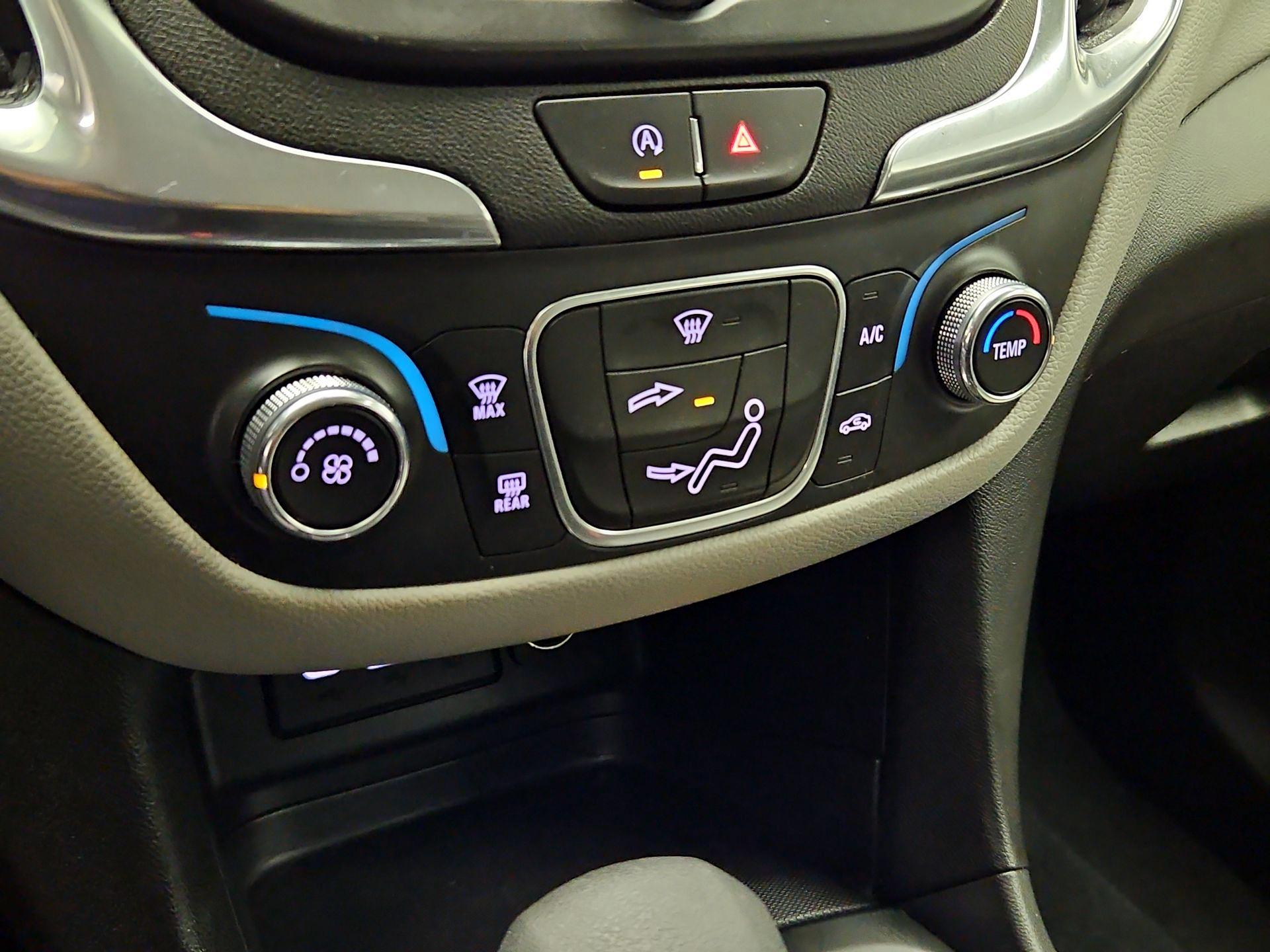 Thumbnail: 2024 Chevrolet Equinox - 16