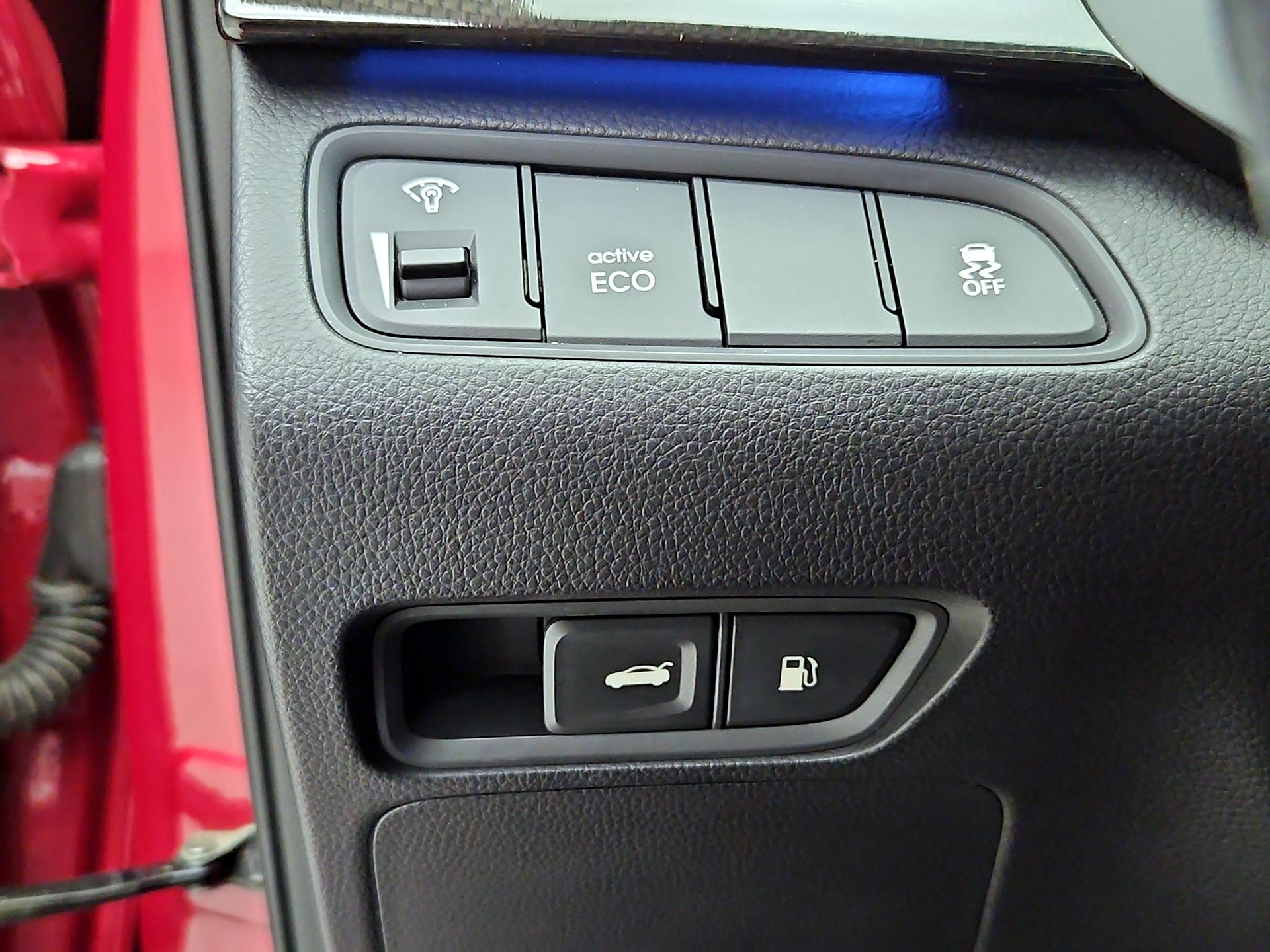 Thumbnail: 2014 Hyundai Azera - 13