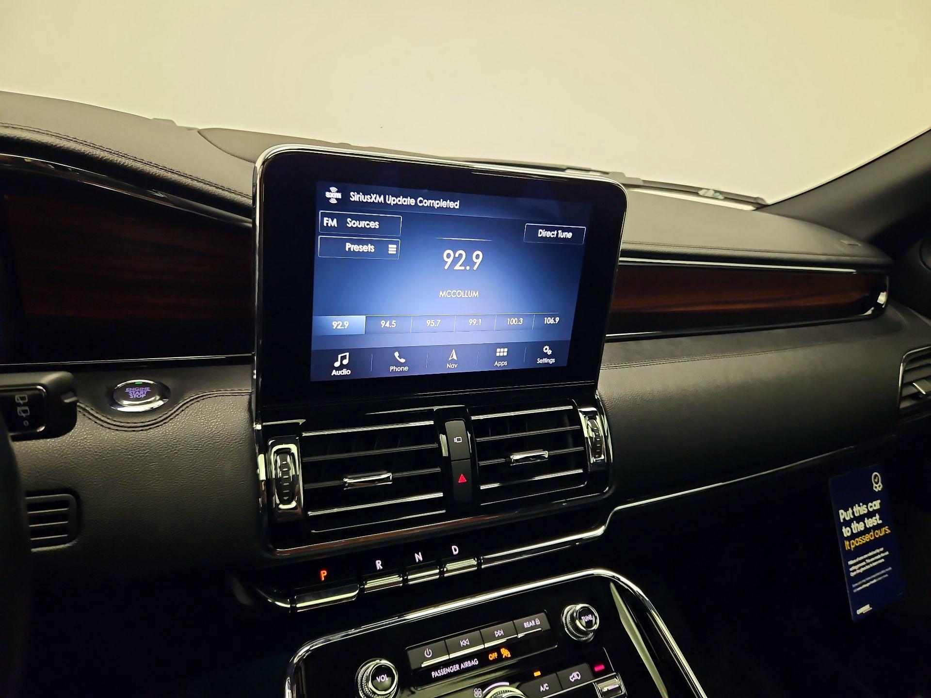 Thumbnail: 2019 Lincoln Navigator L - 16