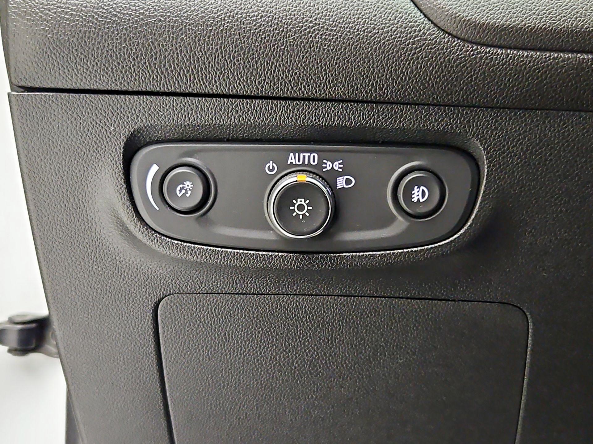 Thumbnail: 2020 Buick Encore GX - 13