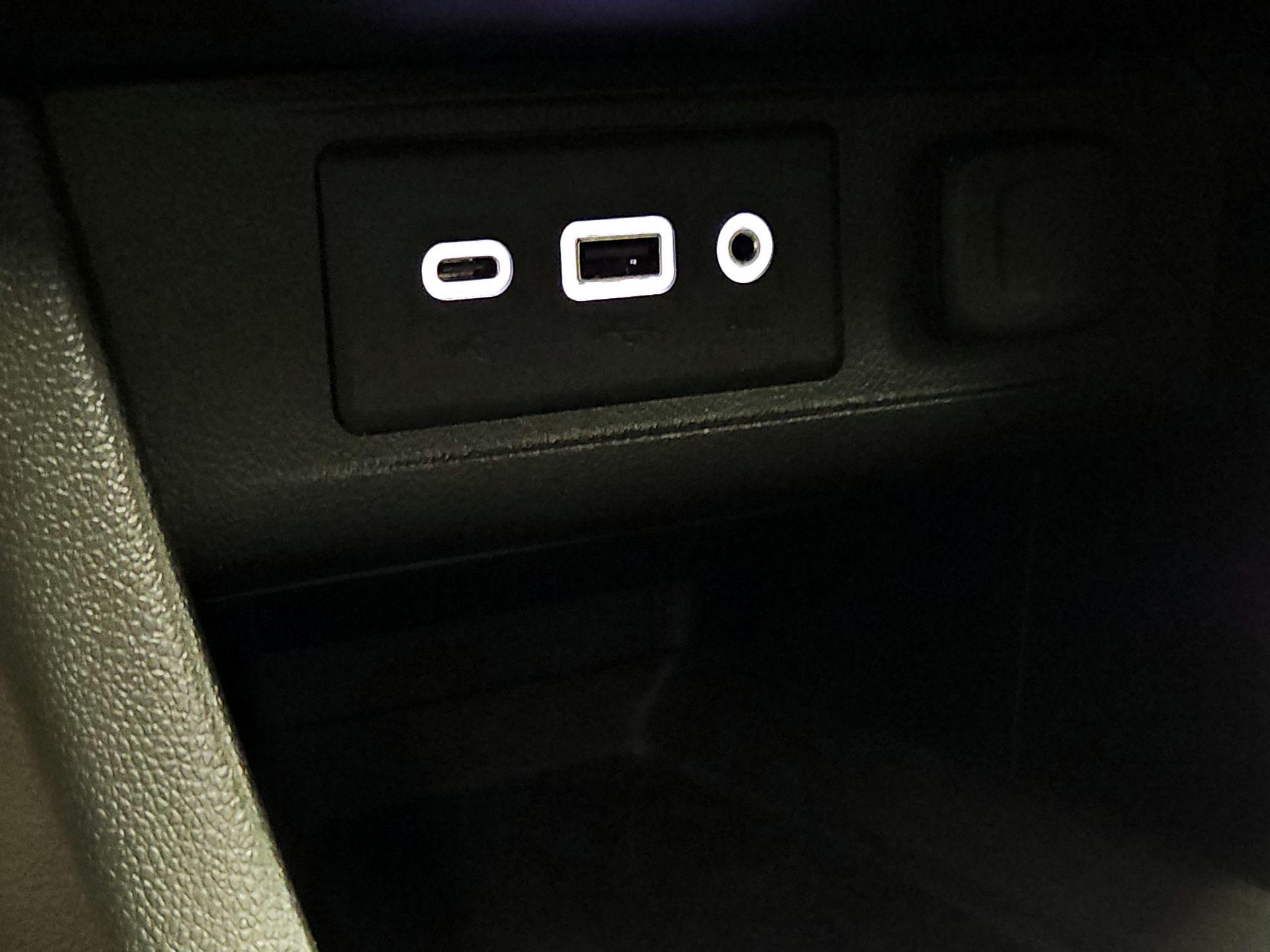 Thumbnail: 2020 Buick Encore GX - 18