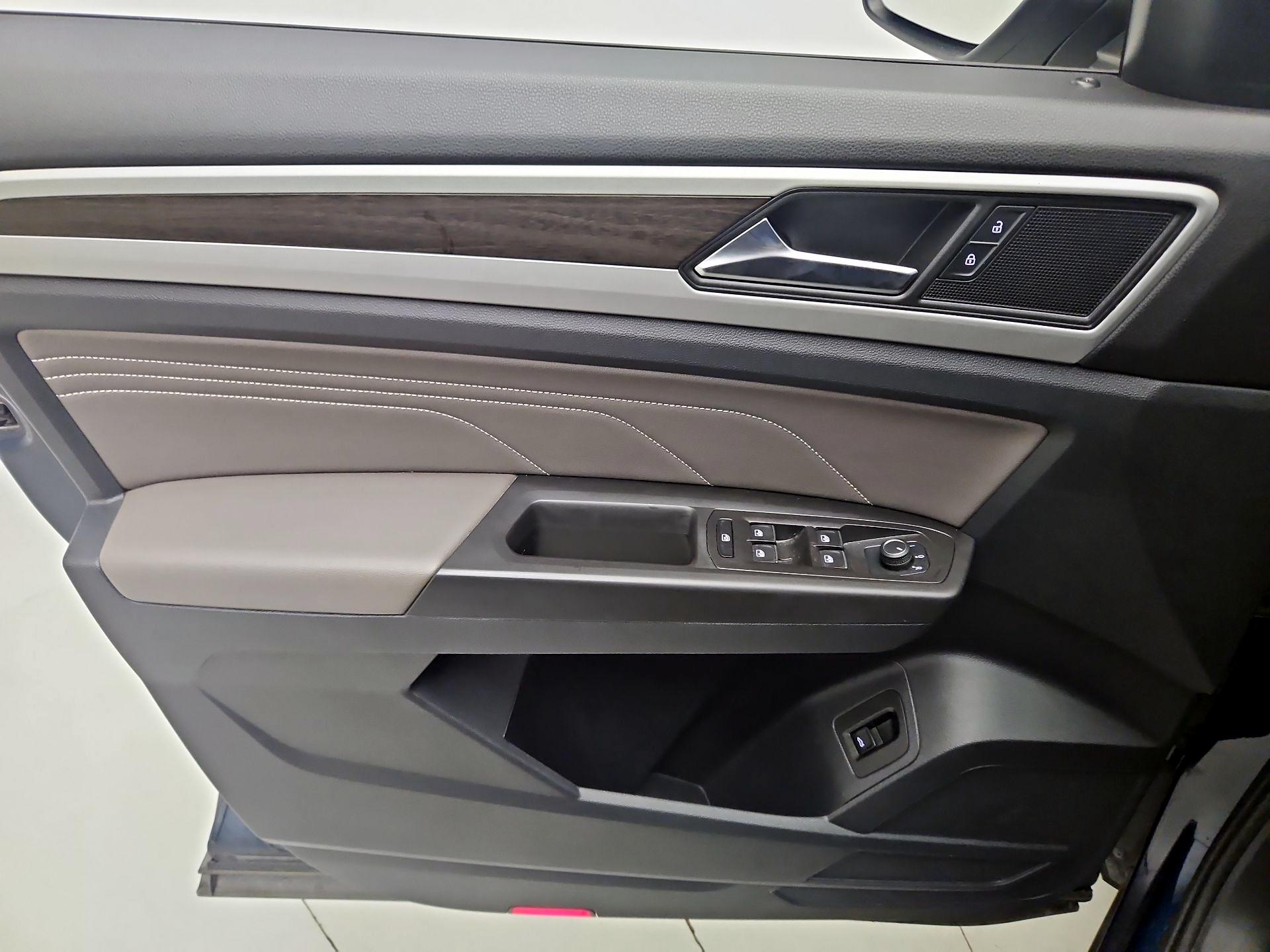 Thumbnail: 2022 Volkswagen Atlas - 12