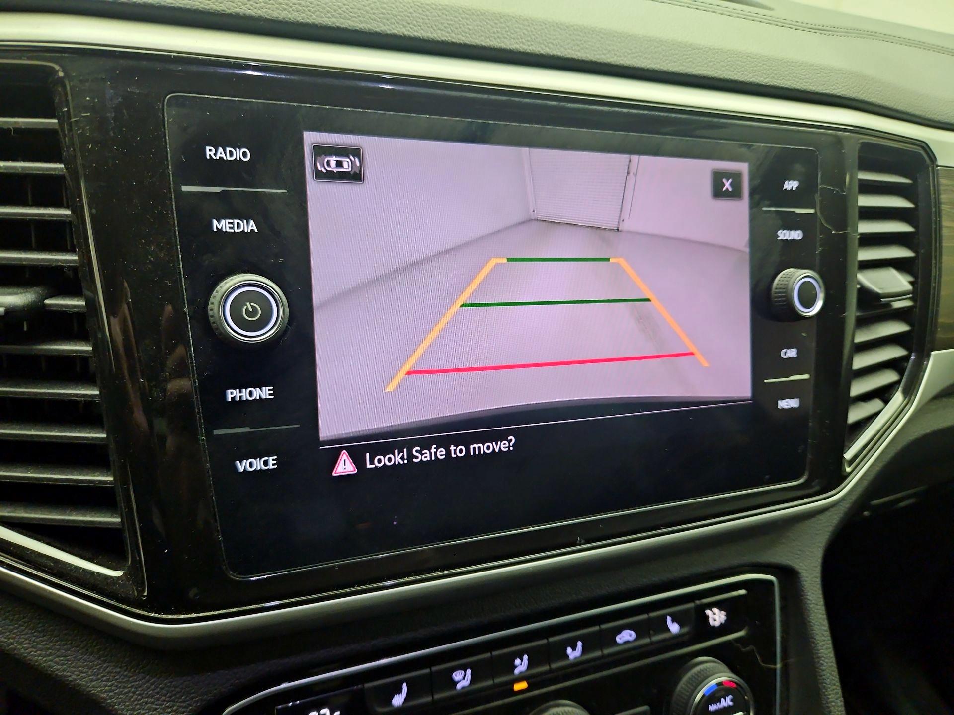 Thumbnail: 2022 Volkswagen Atlas - 14