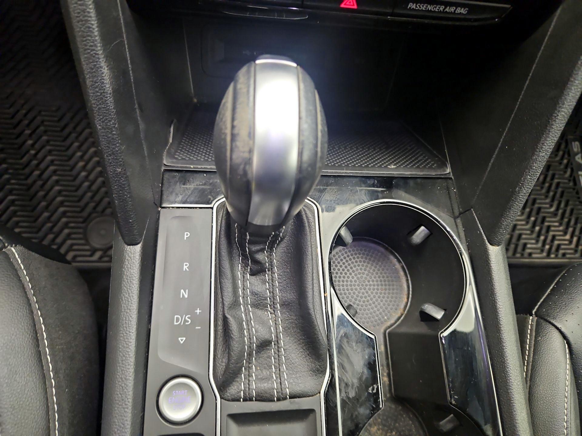 Thumbnail: 2022 Volkswagen Atlas - 17