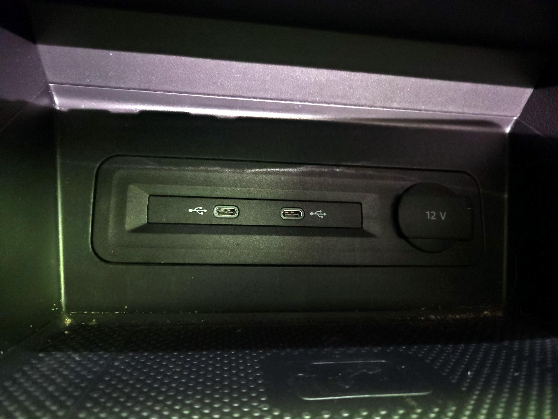 Thumbnail: 2022 Volkswagen Atlas - 18