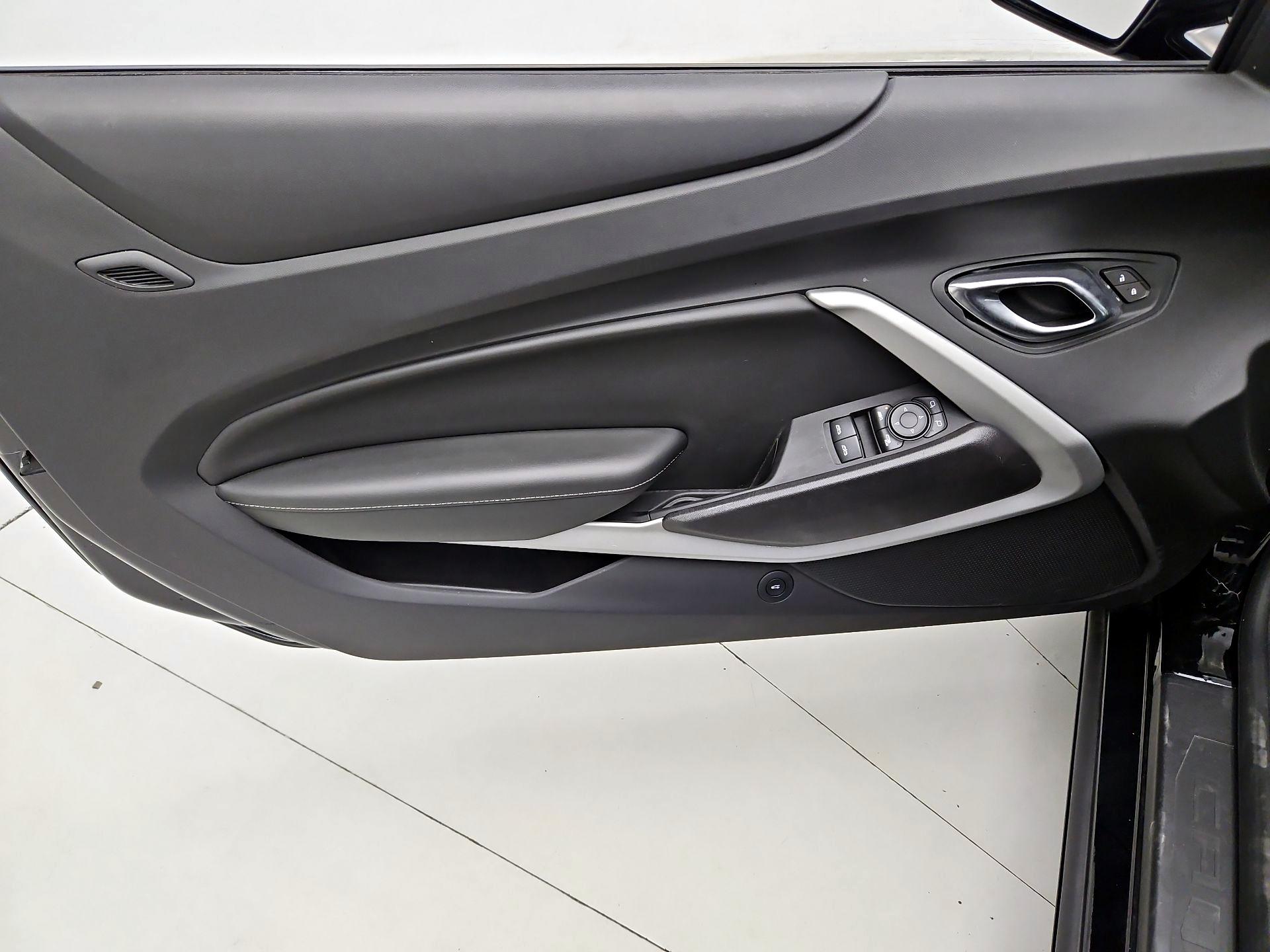 Thumbnail: 2020 Chevrolet Camaro - 12