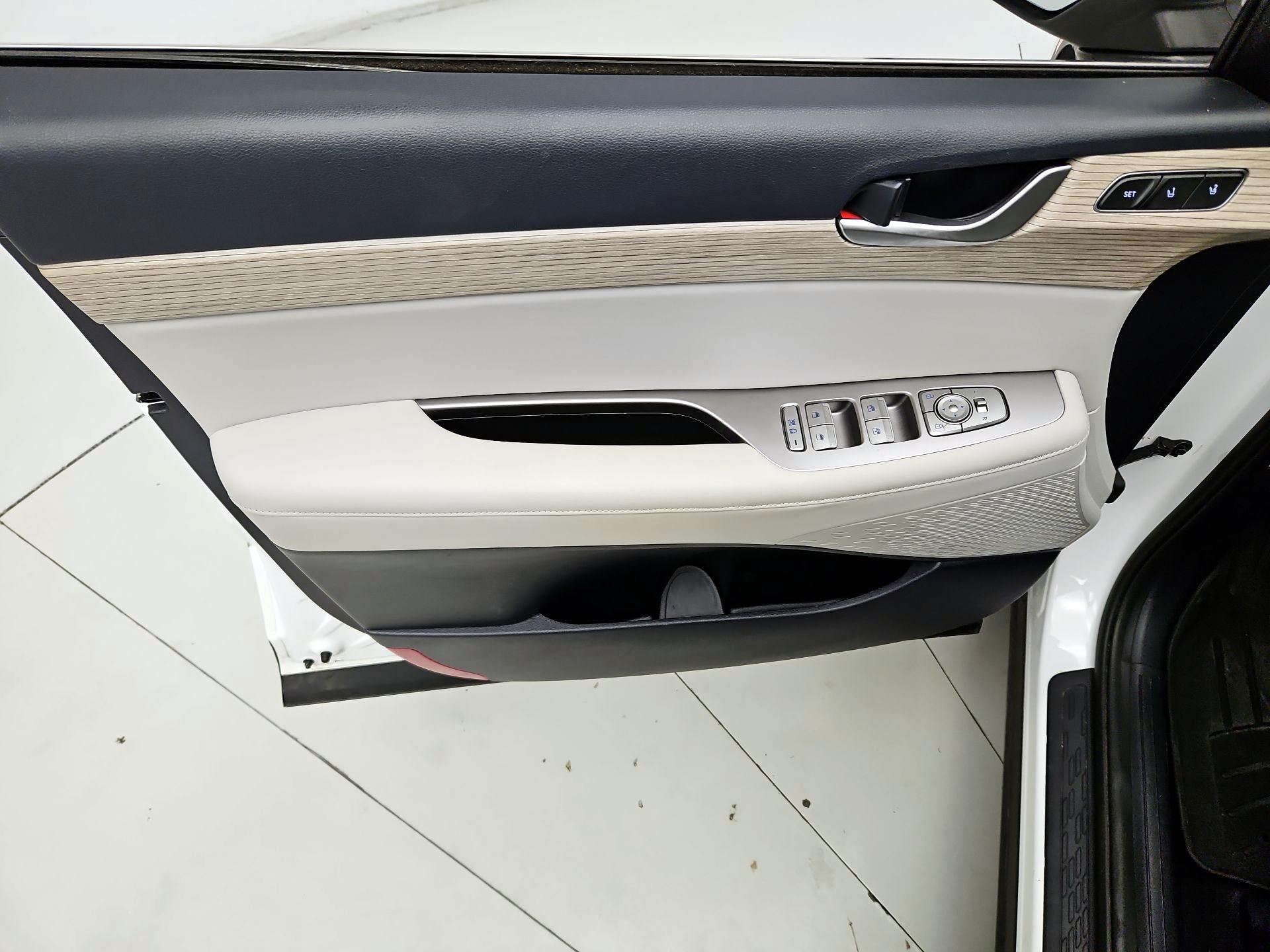 Thumbnail: 2021 Hyundai Palisade - 12