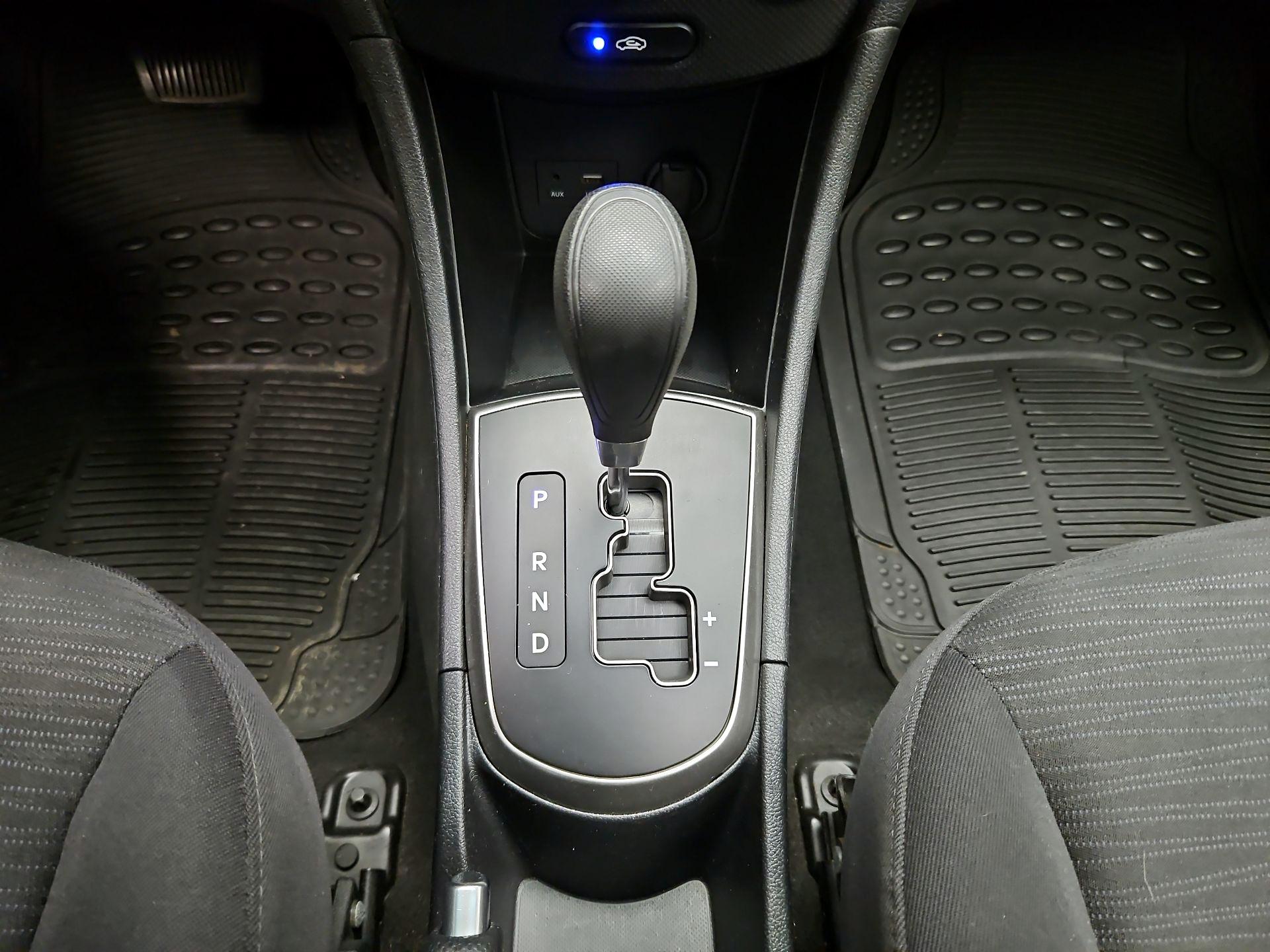 Thumbnail: 2017 Hyundai Accent - 16