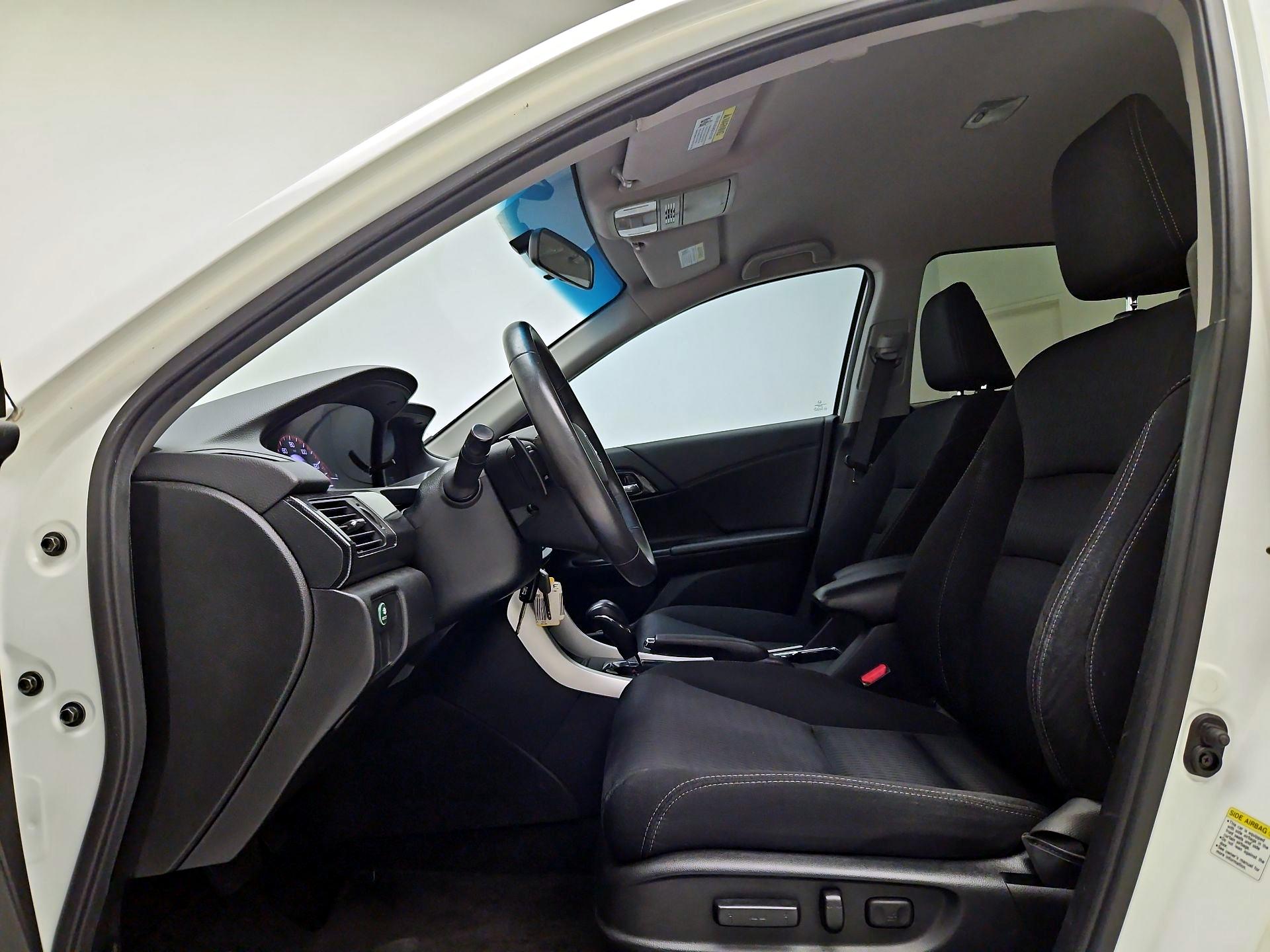 Thumbnail: 2015 Honda Accord - 11