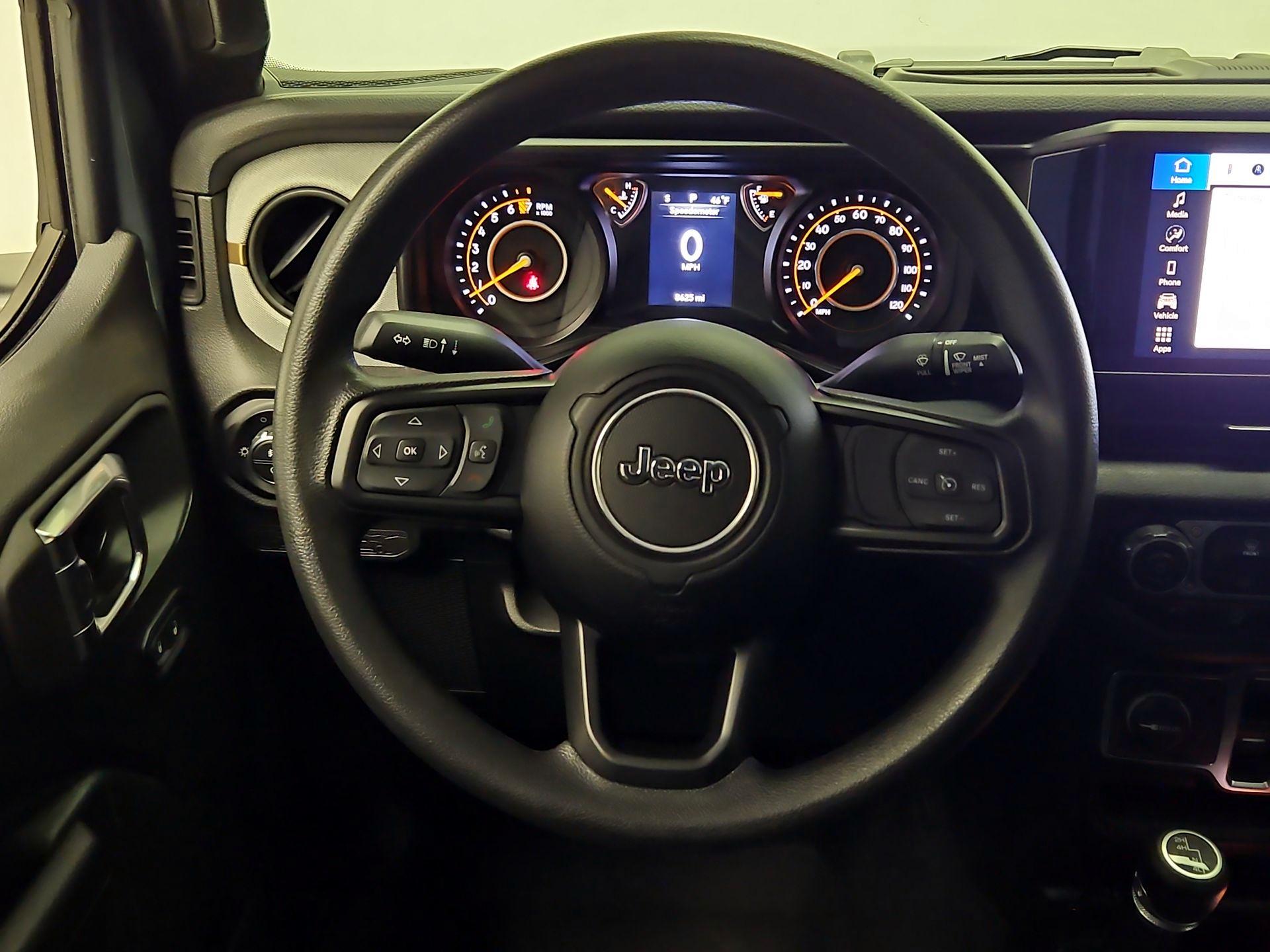 Thumbnail: 2025 Jeep Gladiator - 10