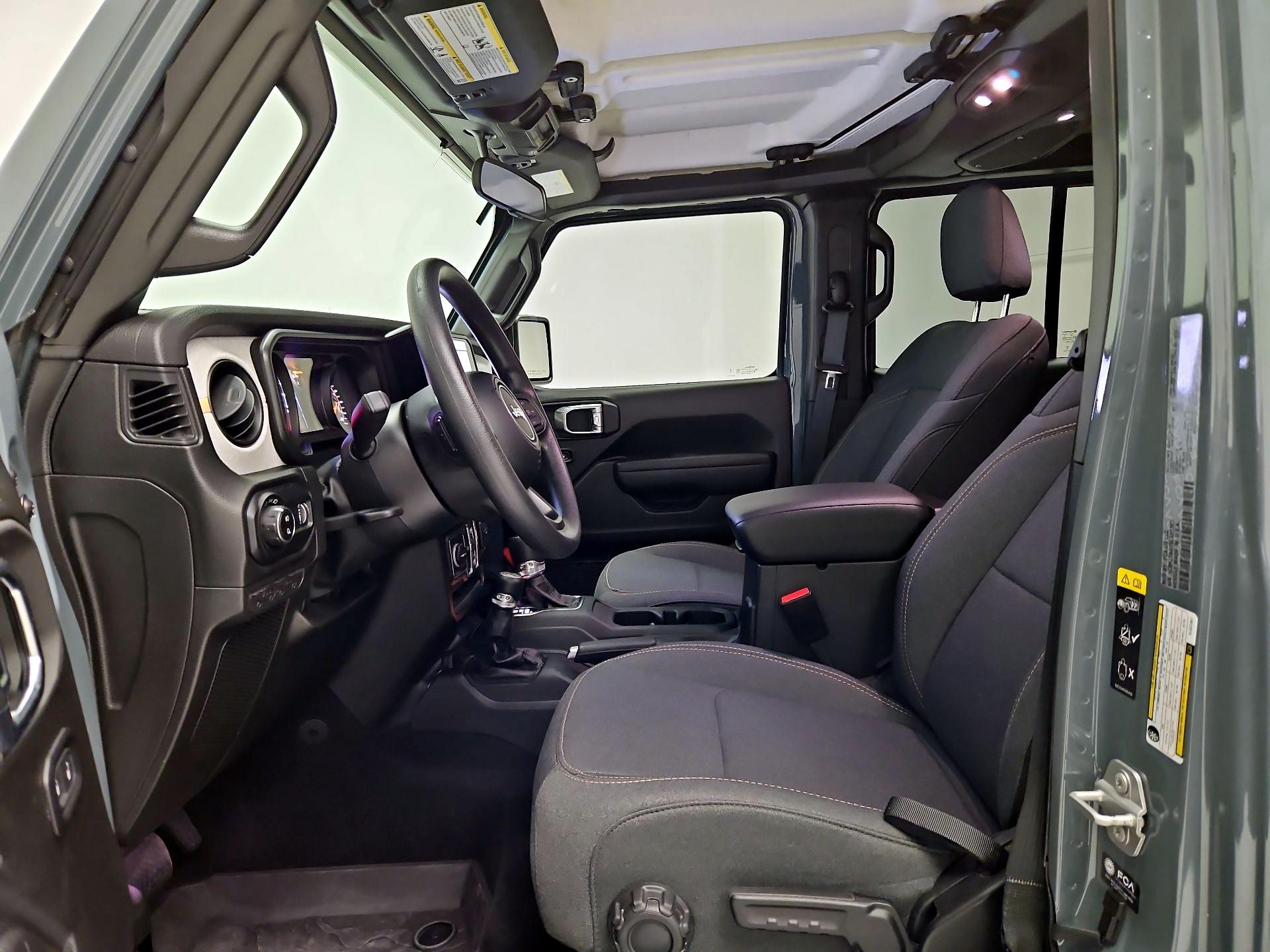 Thumbnail: 2025 Jeep Gladiator - 11