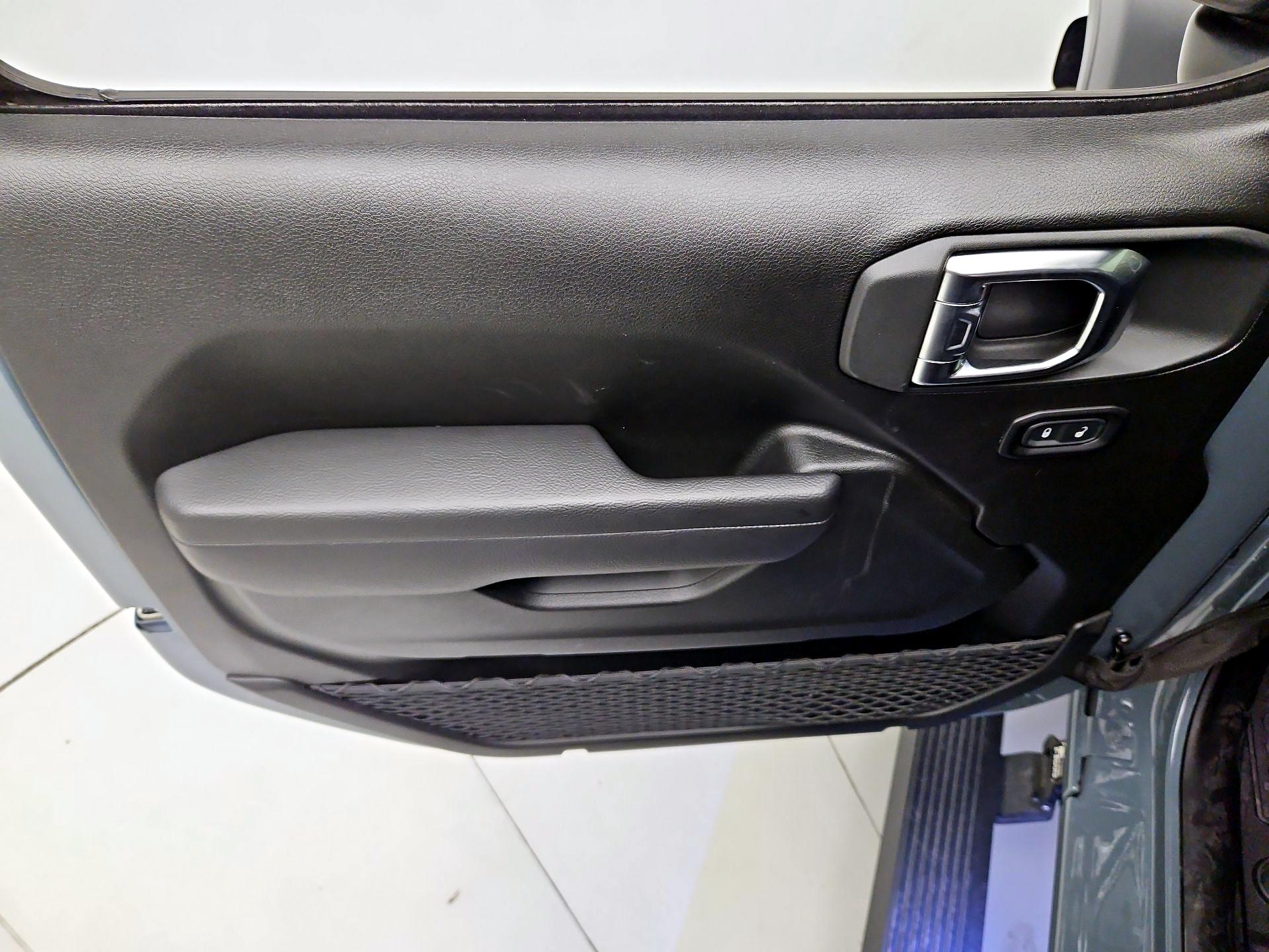 Thumbnail: 2025 Jeep Gladiator - 12