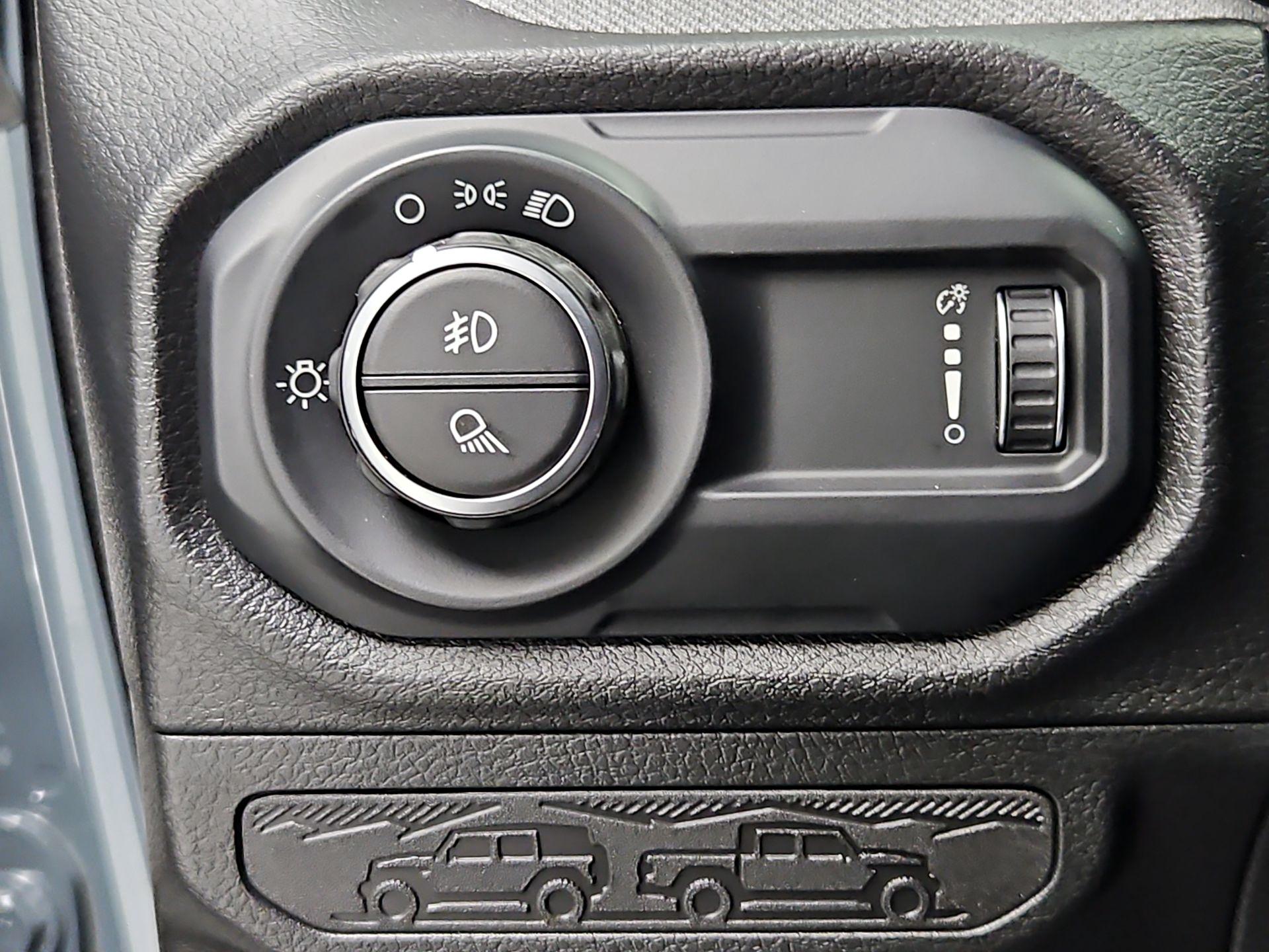 Thumbnail: 2025 Jeep Gladiator - 13