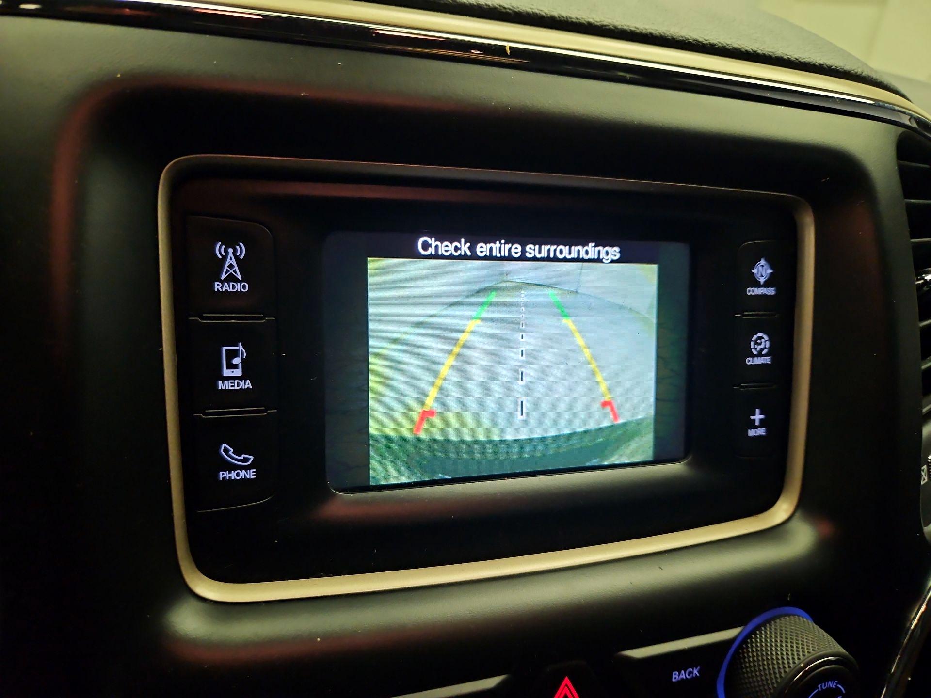 Thumbnail: 2017 Jeep Grand Cherokee - 14