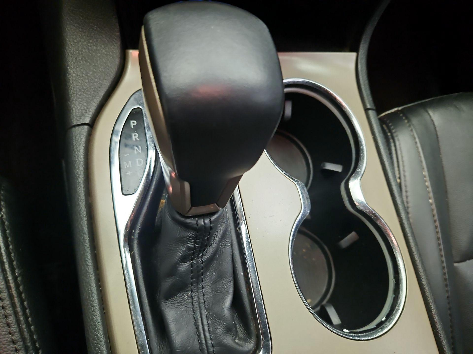 Thumbnail: 2017 Jeep Grand Cherokee - 17