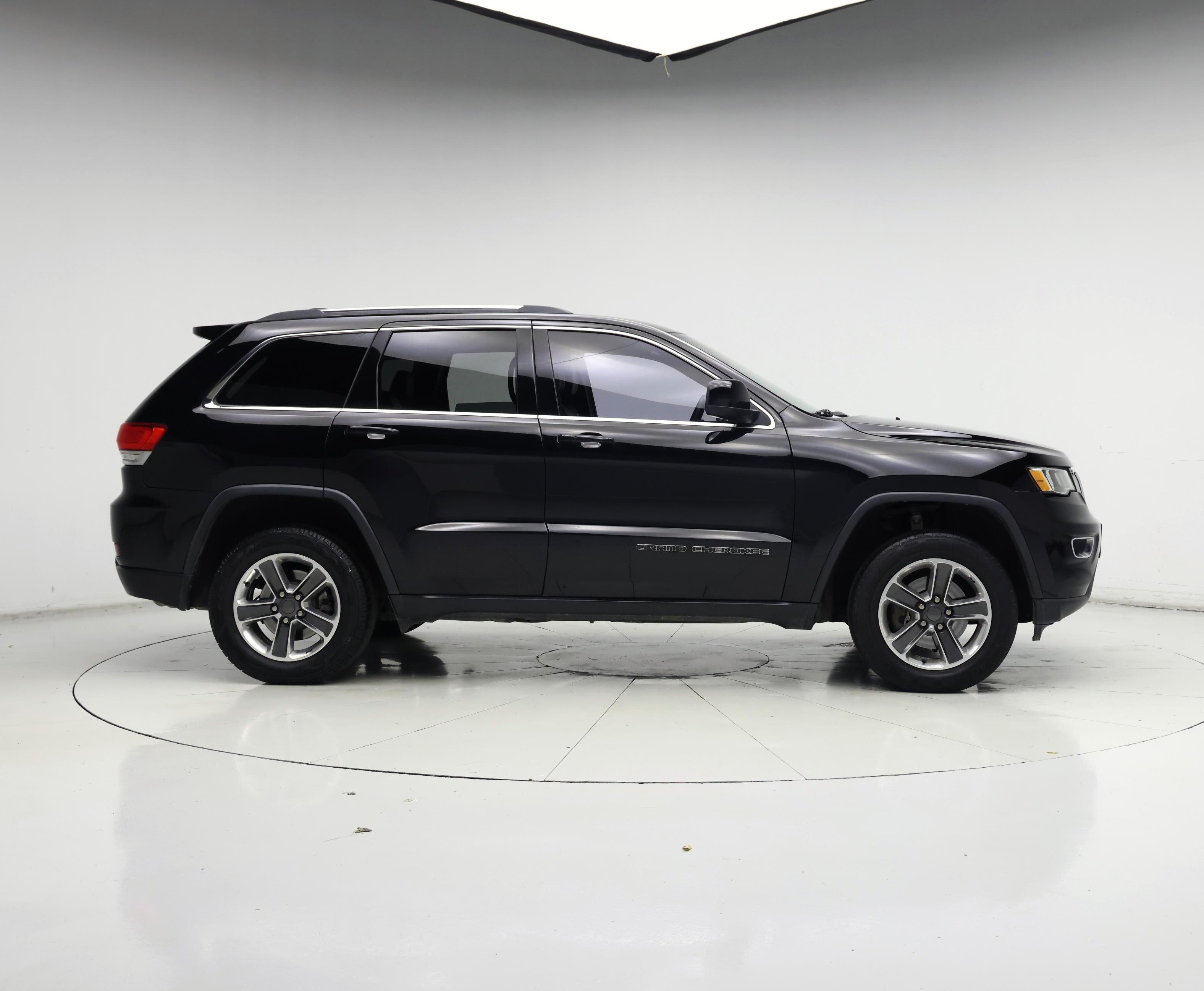 Thumbnail: 2017 Jeep Grand Cherokee - 7