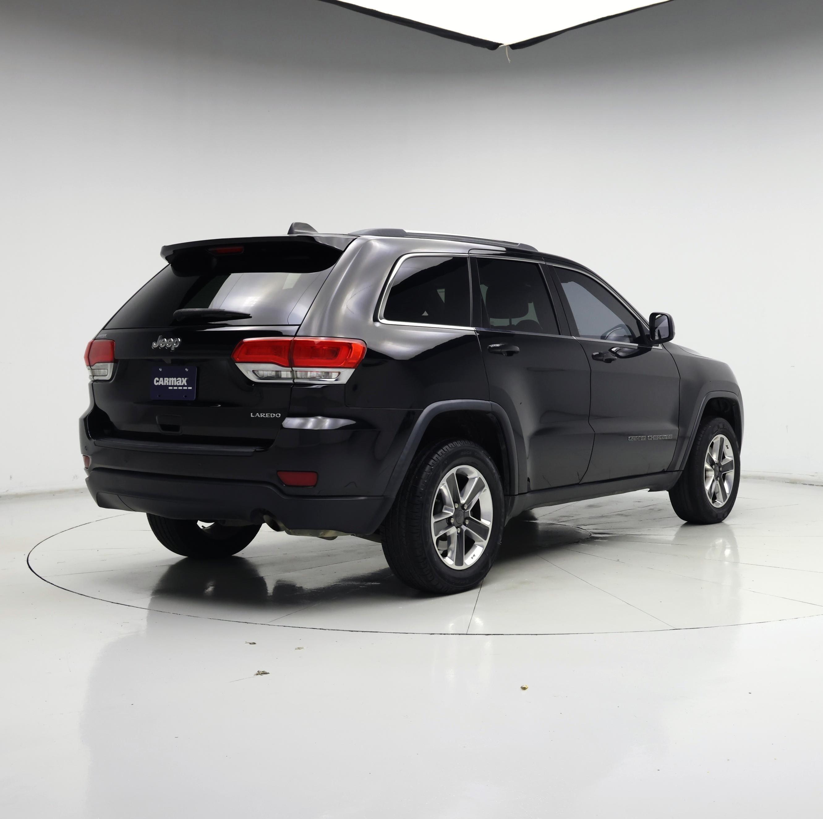 Thumbnail: 2017 Jeep Grand Cherokee - 8