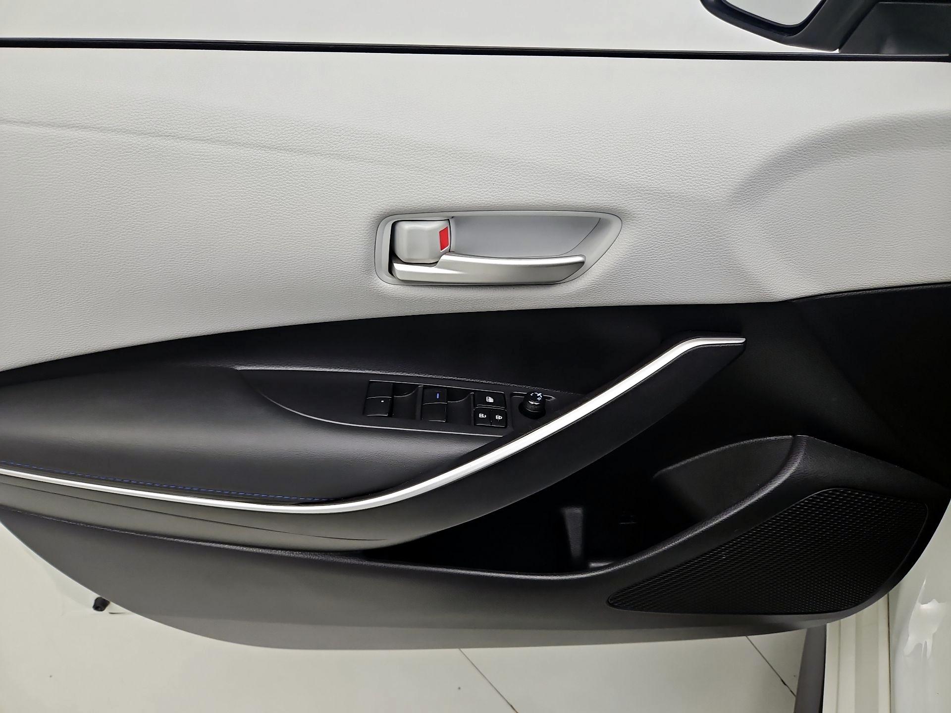 Thumbnail: 2021 Toyota Corolla - 12