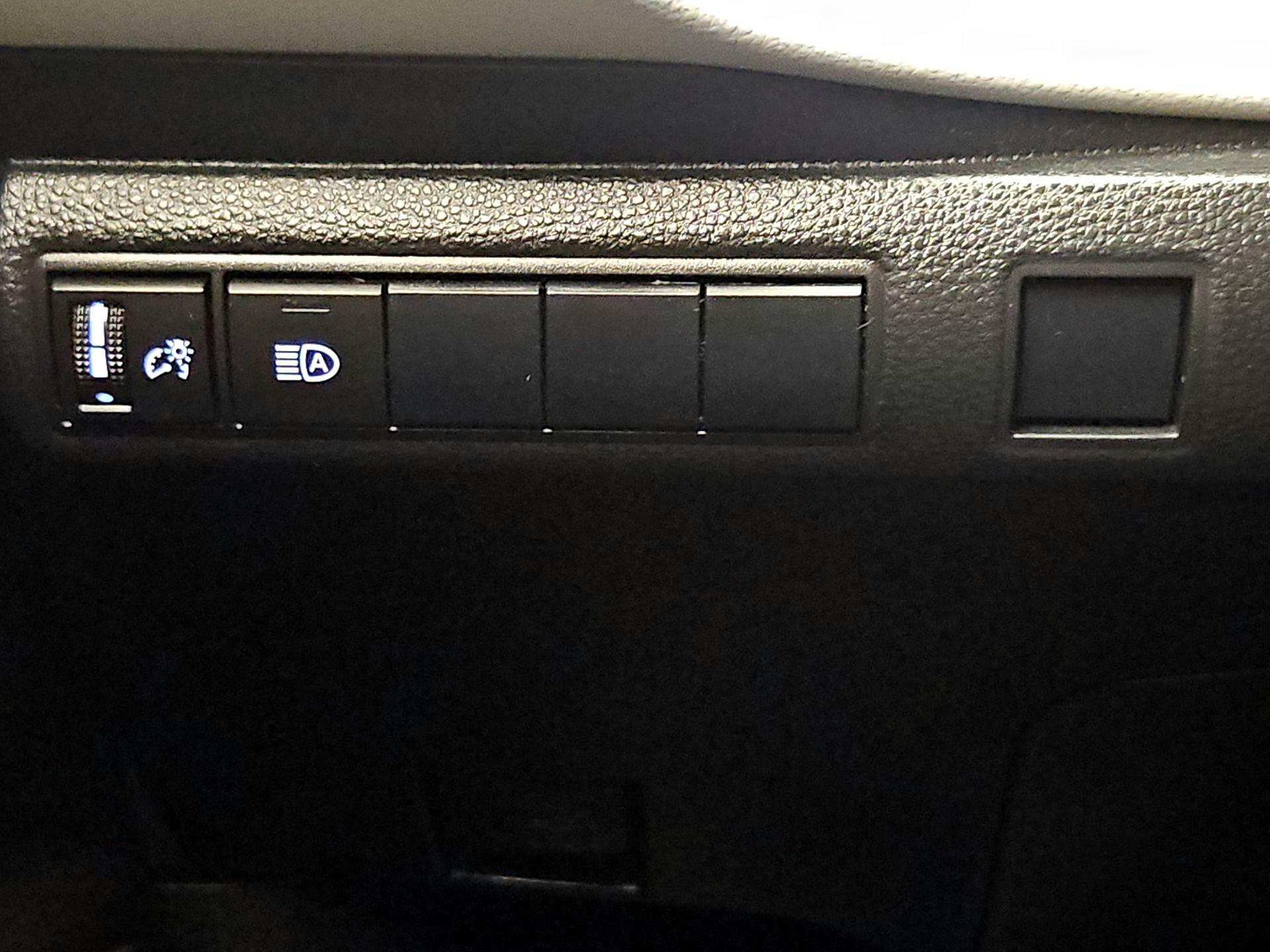 Thumbnail: 2021 Toyota Corolla - 13