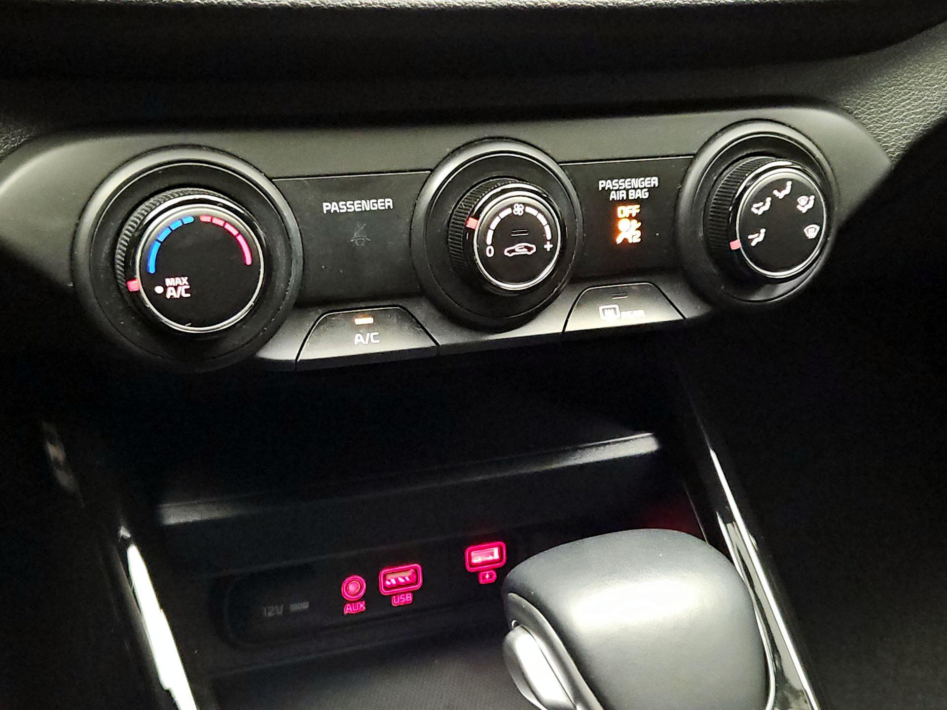 Thumbnail: 2021 Kia Forte - 16