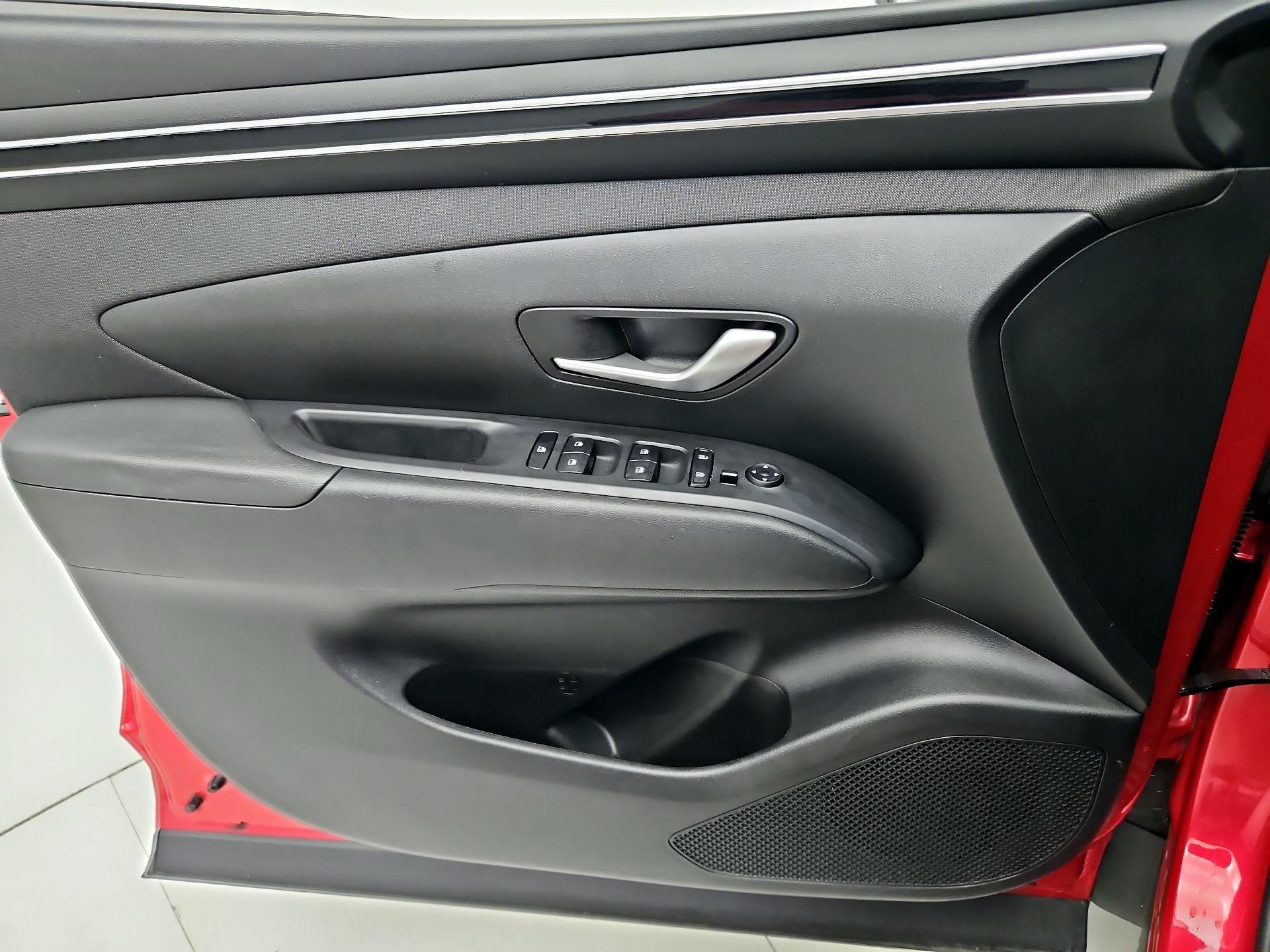 Thumbnail: 2023 Hyundai Tucson - 12