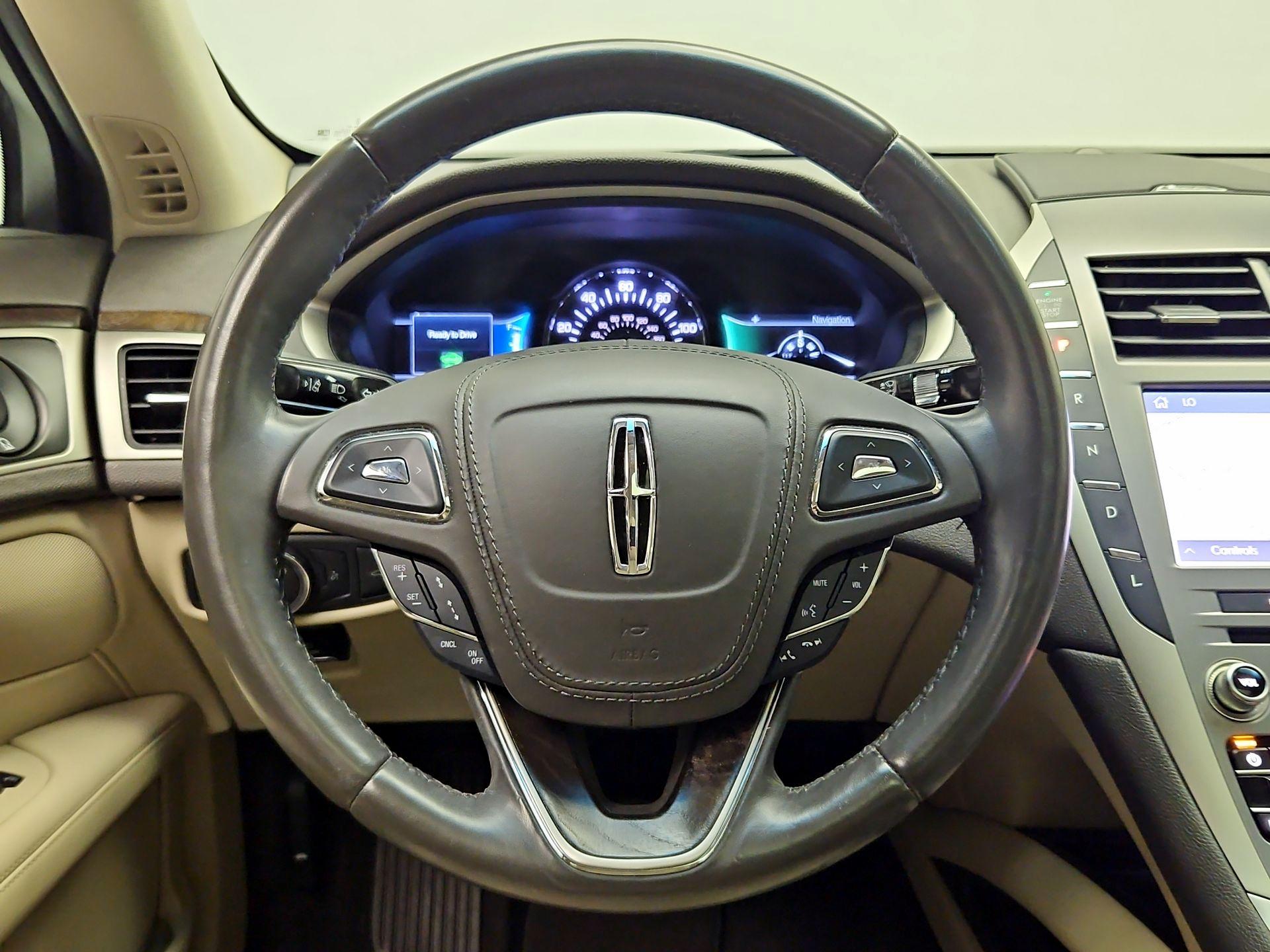 Thumbnail: 2019 Lincoln MKZ - 10