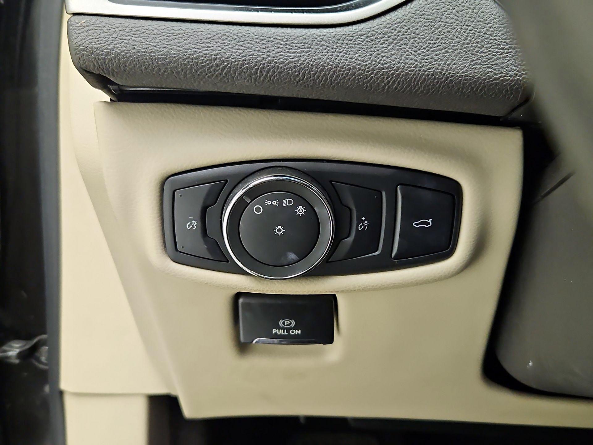 Thumbnail: 2019 Lincoln MKZ - 13