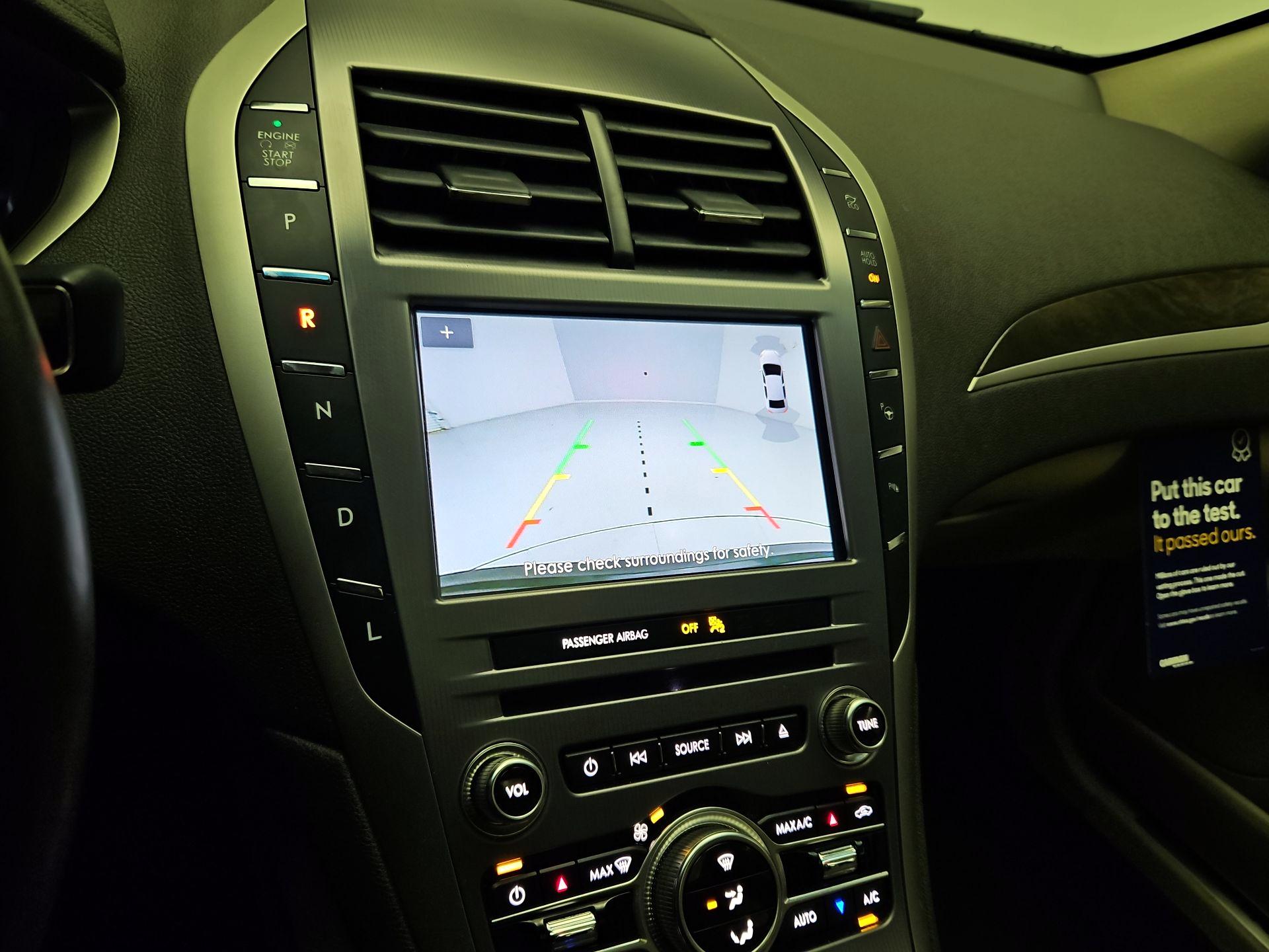 Thumbnail: 2019 Lincoln MKZ - 15