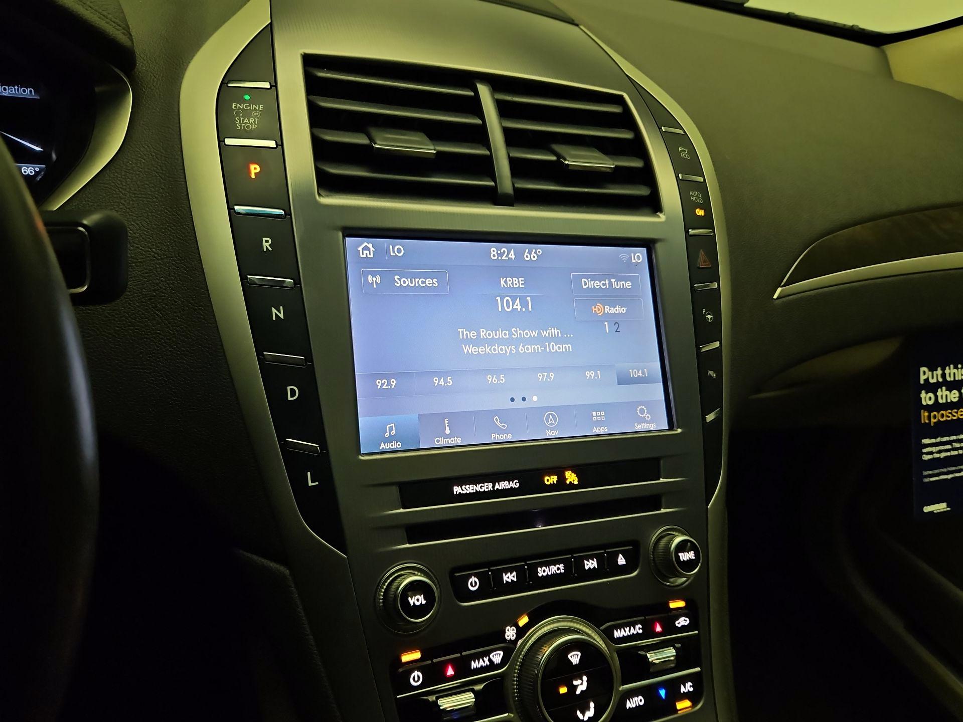 Thumbnail: 2019 Lincoln MKZ - 16