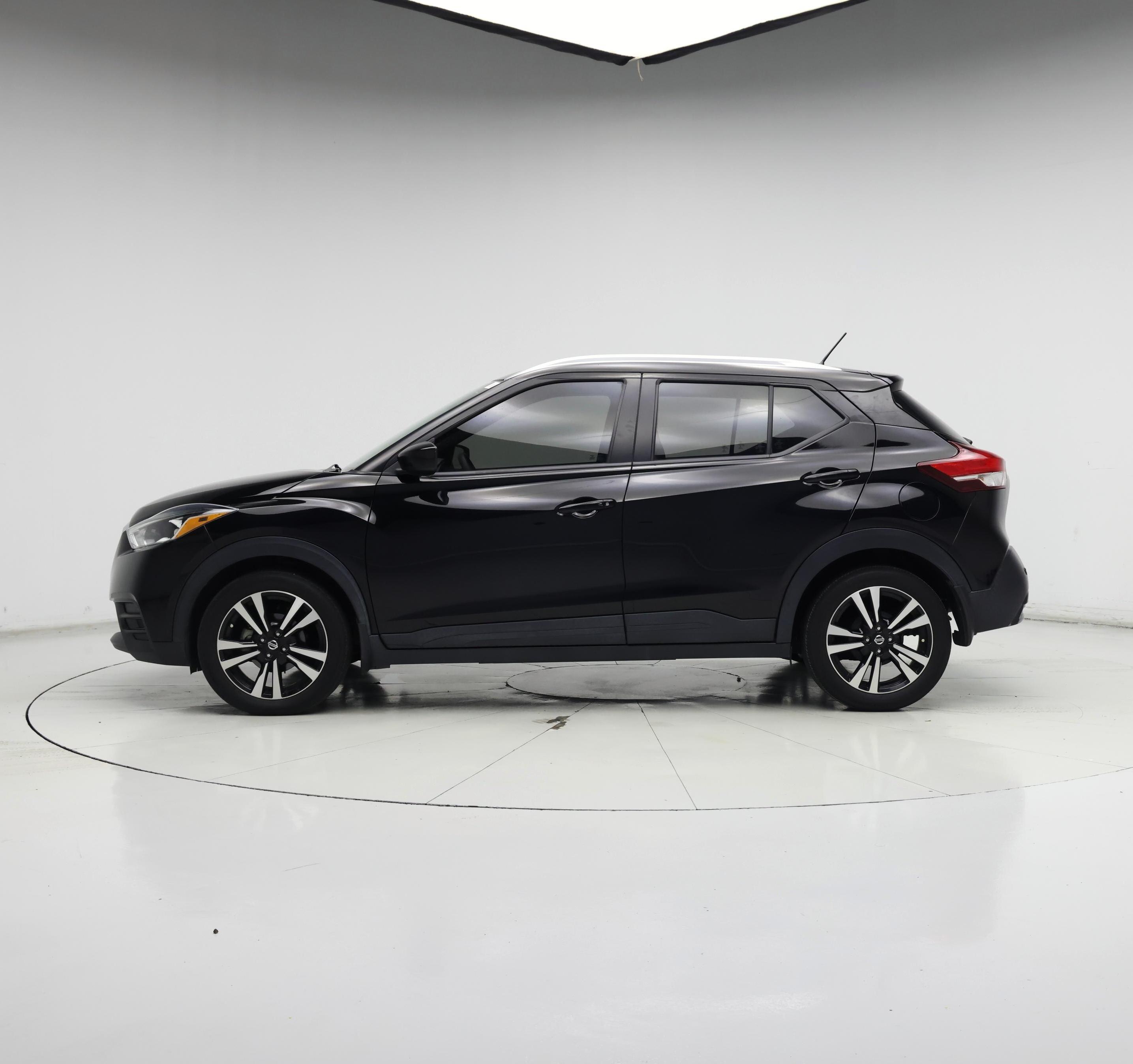 Thumbnail: 2020 Nissan Kicks - 3