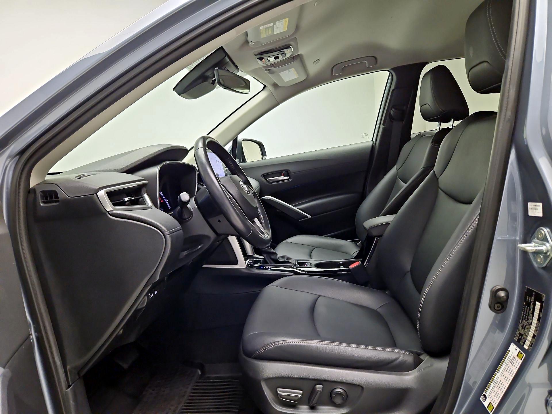 Thumbnail: 2023 Toyota Corolla Cross - 11