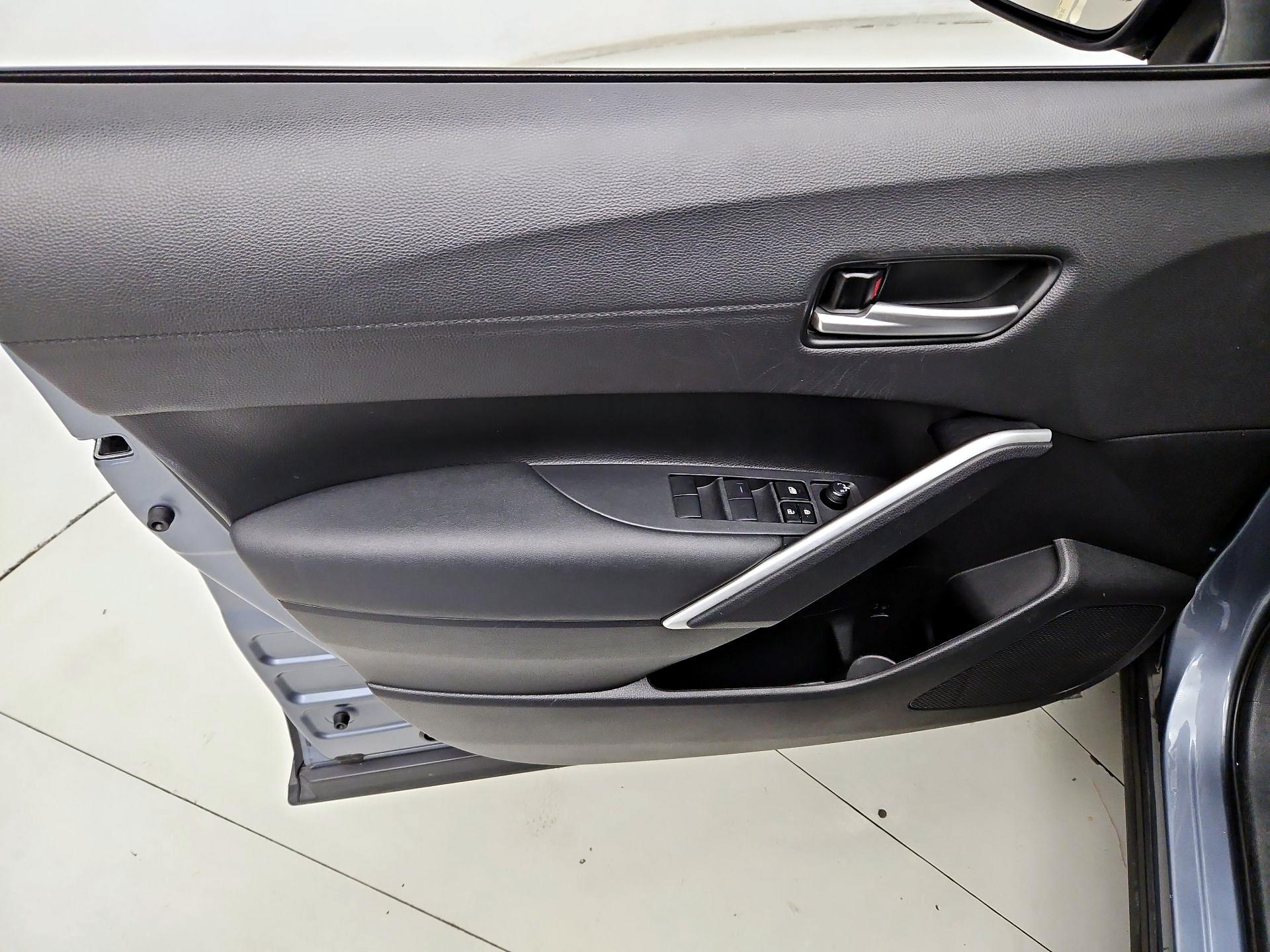 Thumbnail: 2023 Toyota Corolla Cross - 12