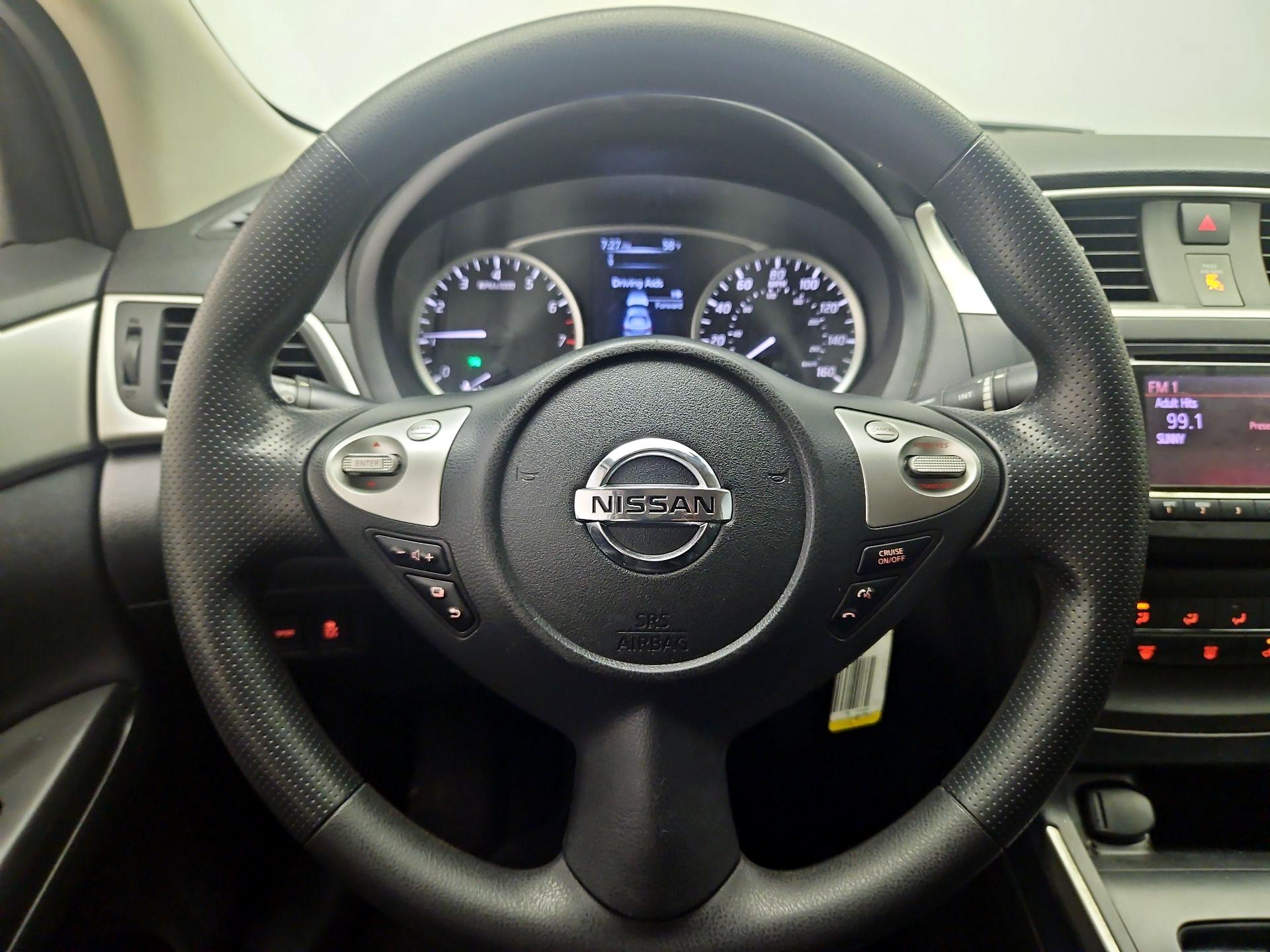 Thumbnail: 2018 Nissan Sentra - 10