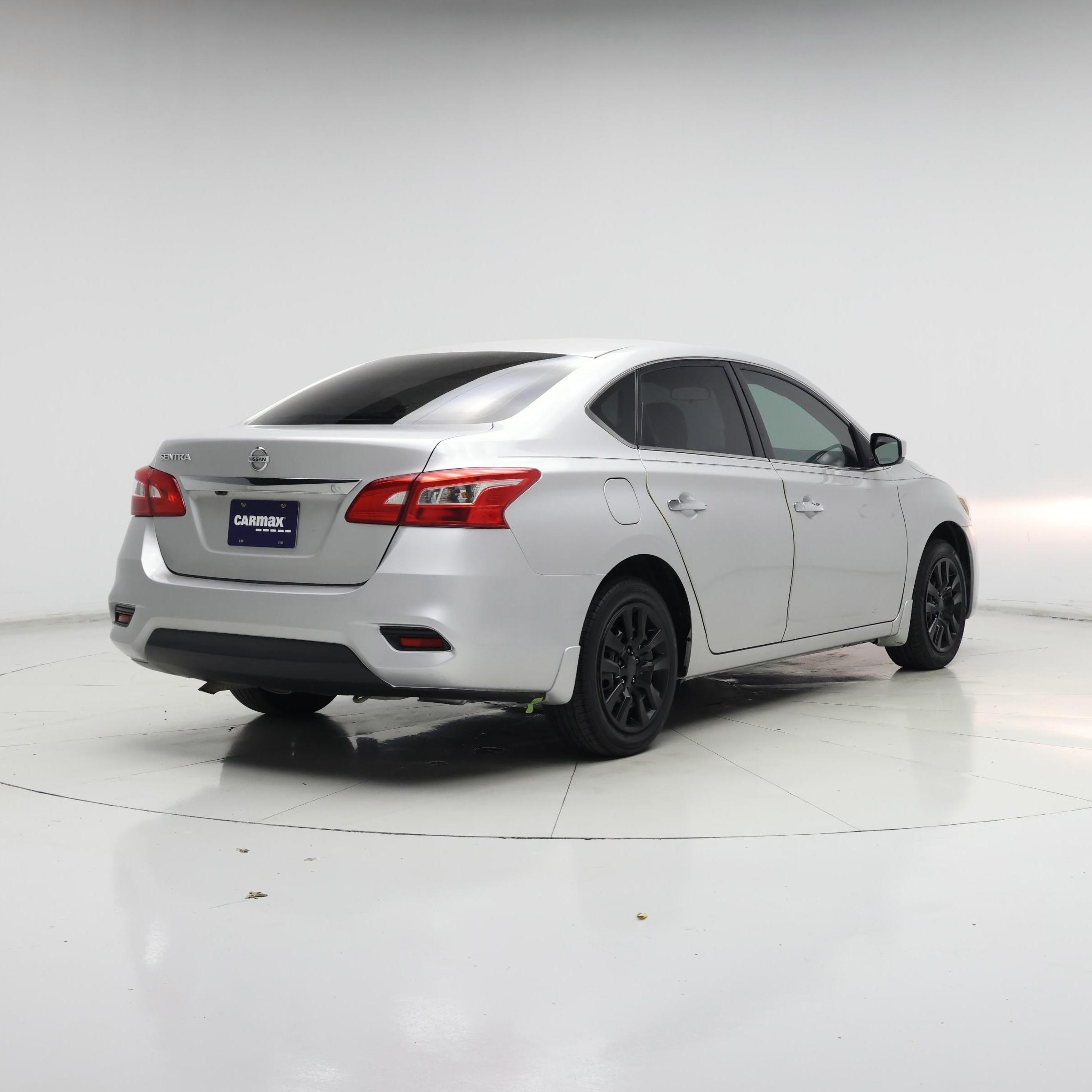 Thumbnail: 2018 Nissan Sentra - 8