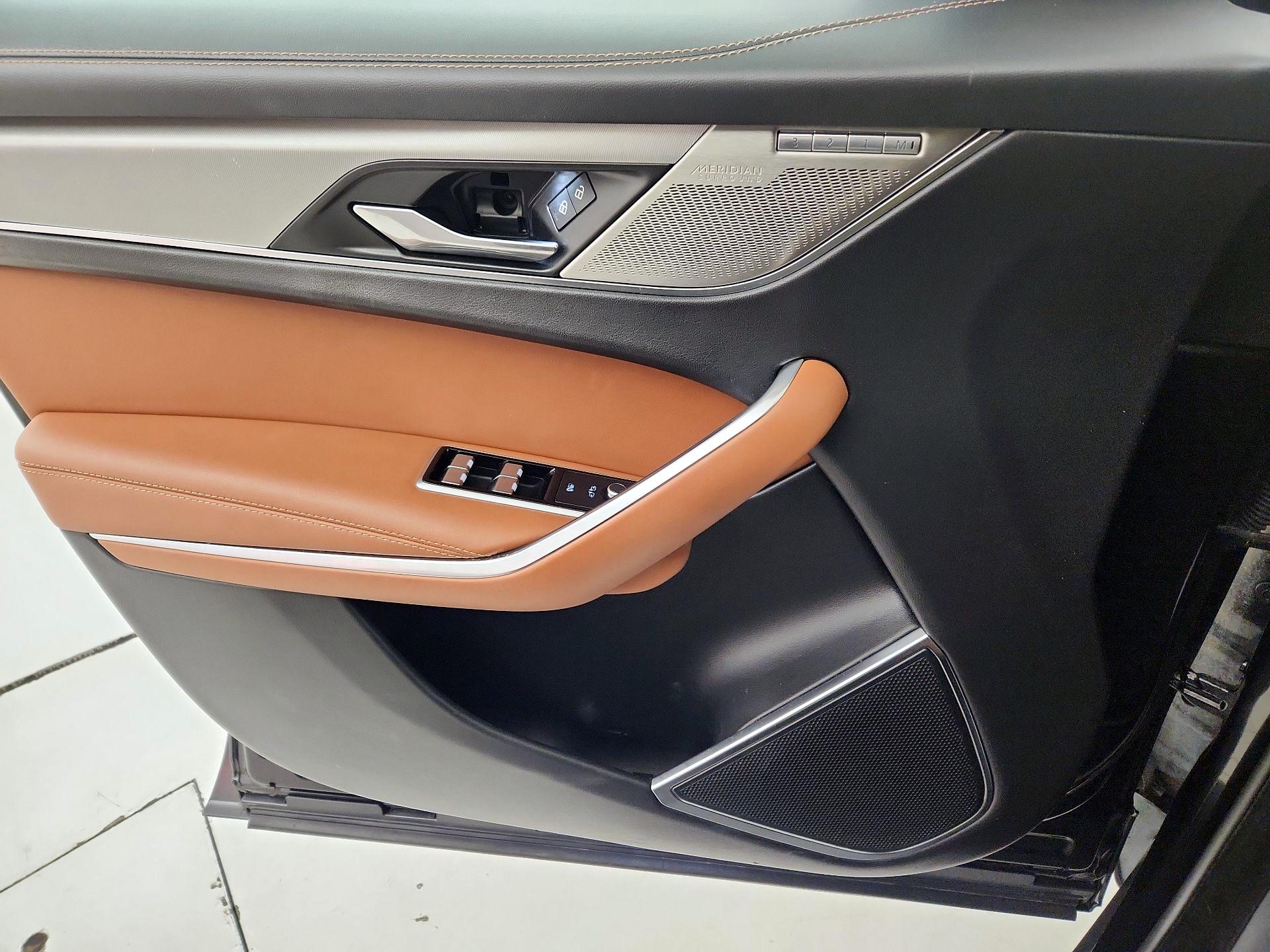 Thumbnail: 2021 Jaguar F-Pace - 12