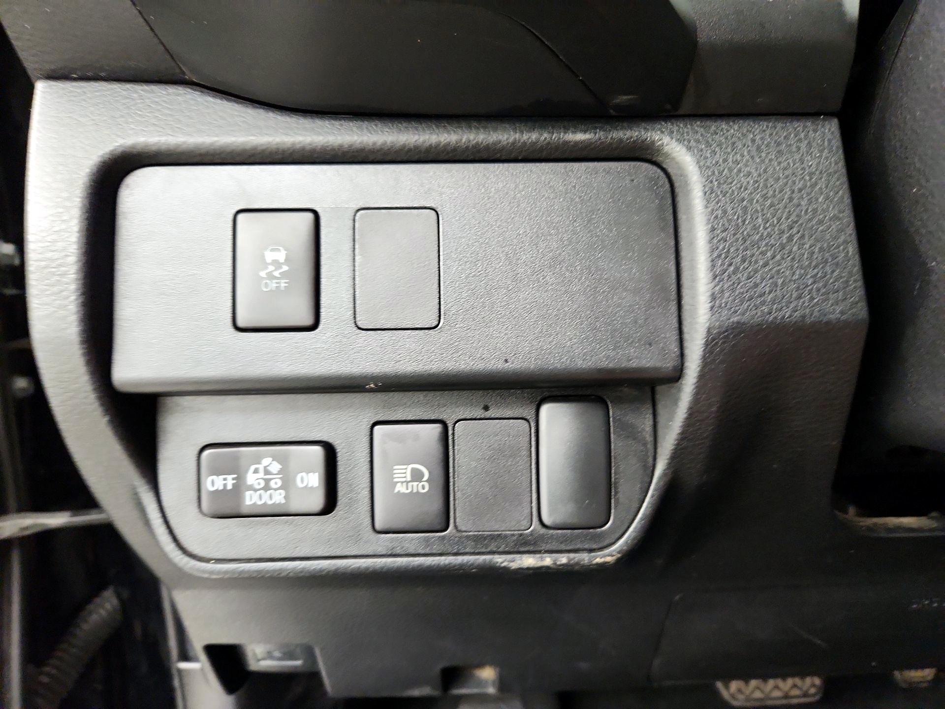 Thumbnail: 2023 Toyota Tacoma - 13