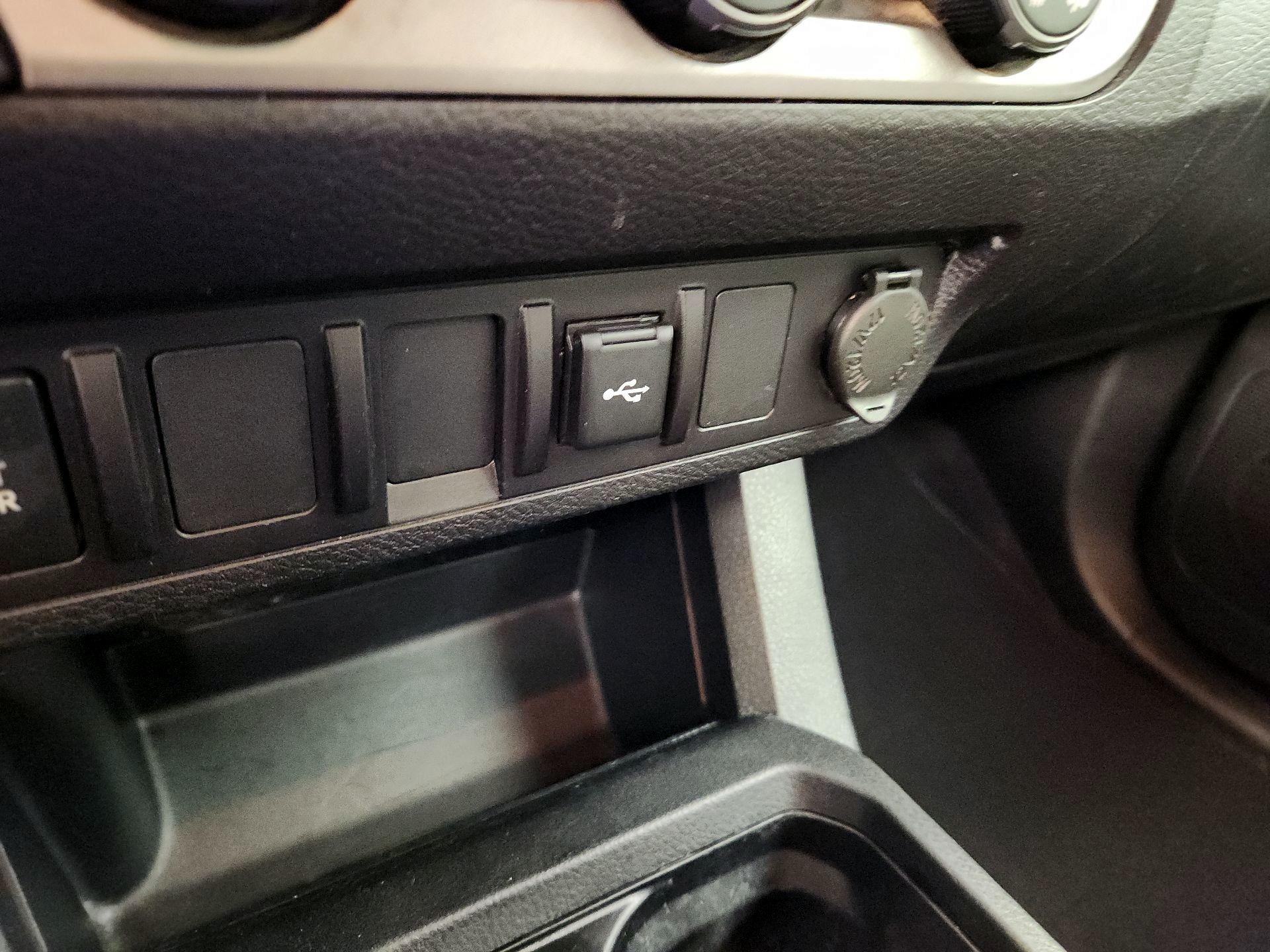 Thumbnail: 2023 Toyota Tacoma - 18