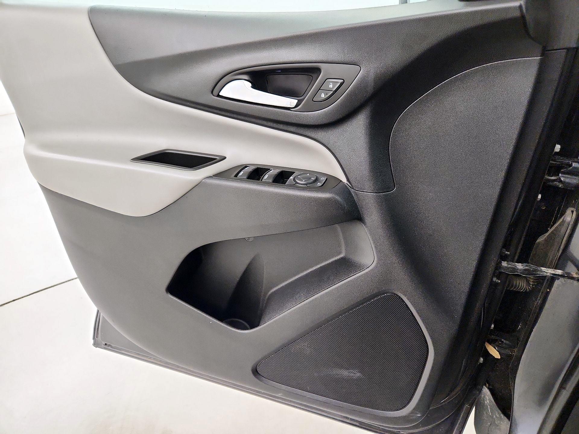 Thumbnail: 2022 Chevrolet Equinox - 12