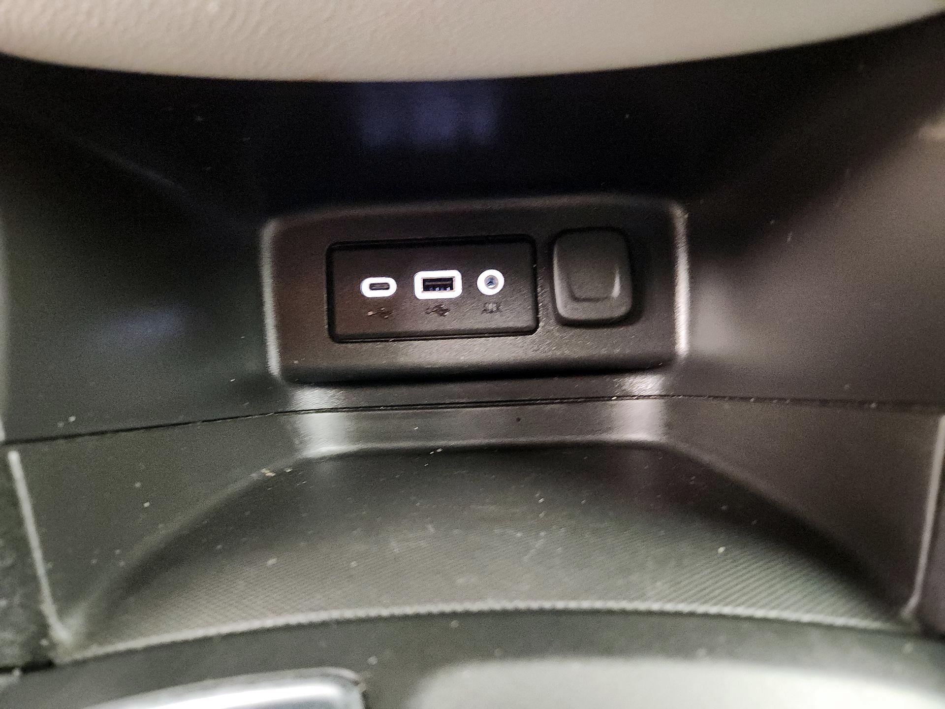 Thumbnail: 2022 Chevrolet Equinox - 18